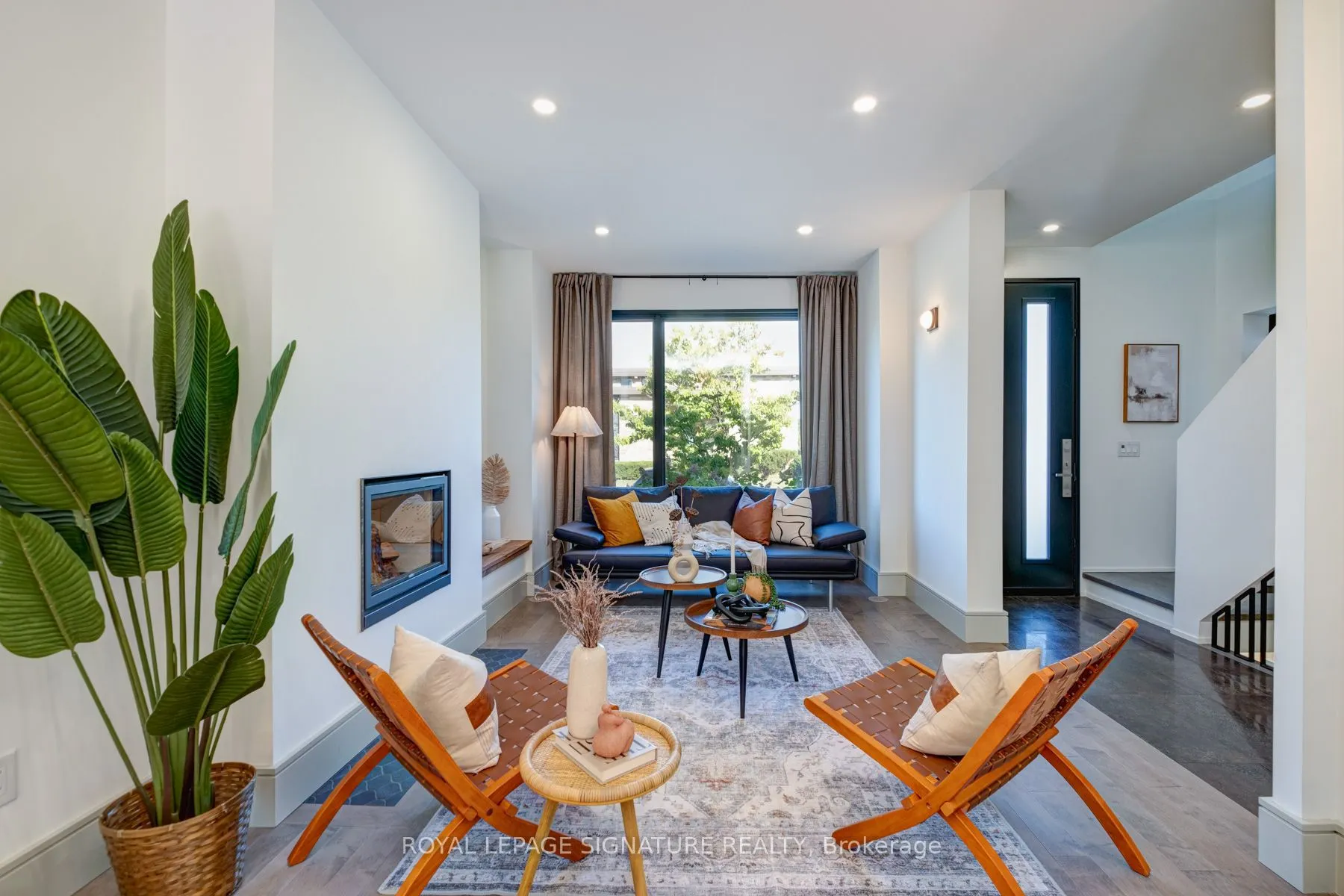 6 Macnaughton Road