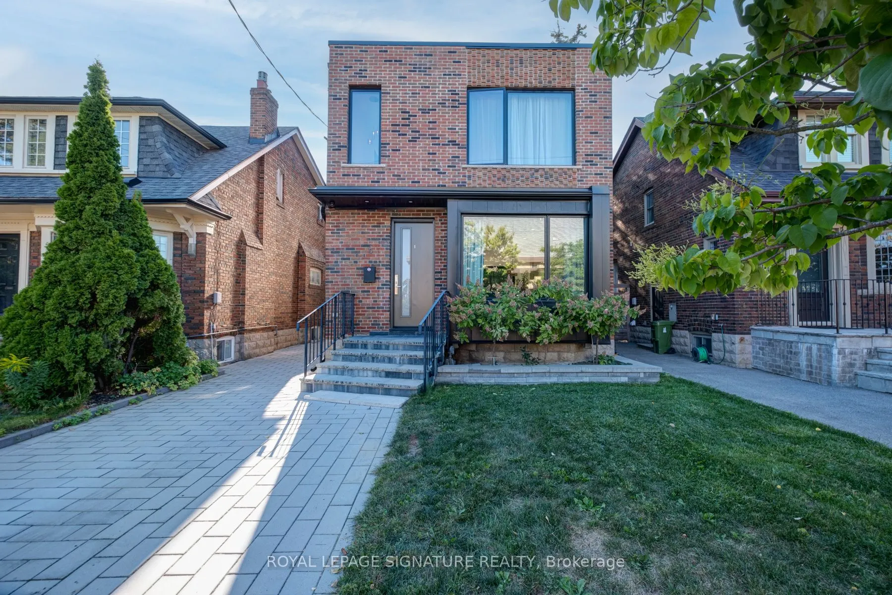 6 Macnaughton Road