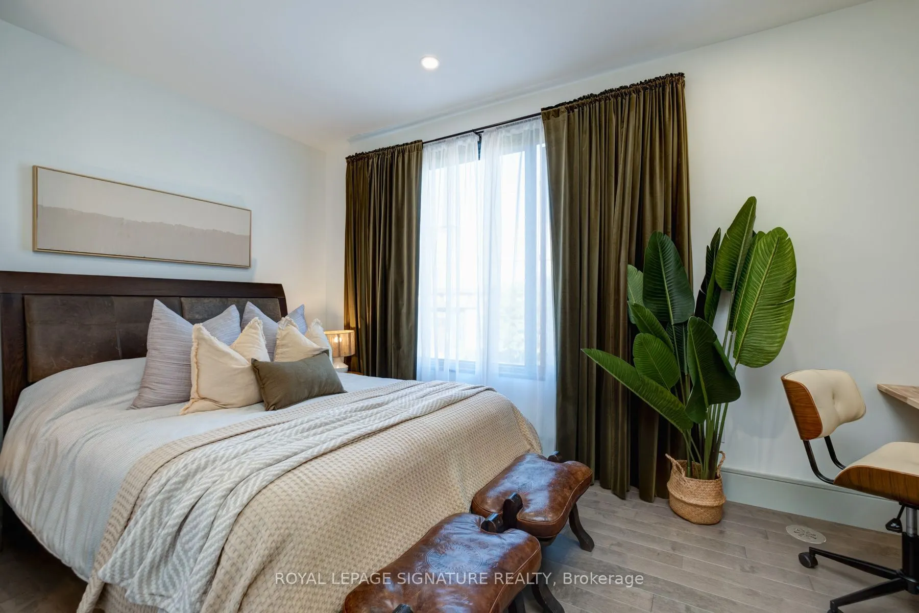 6 Macnaughton Road