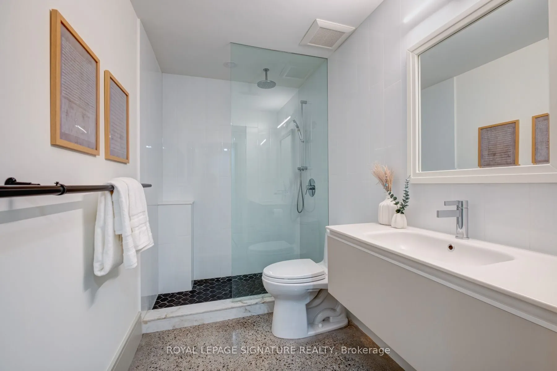 6 Macnaughton Road
