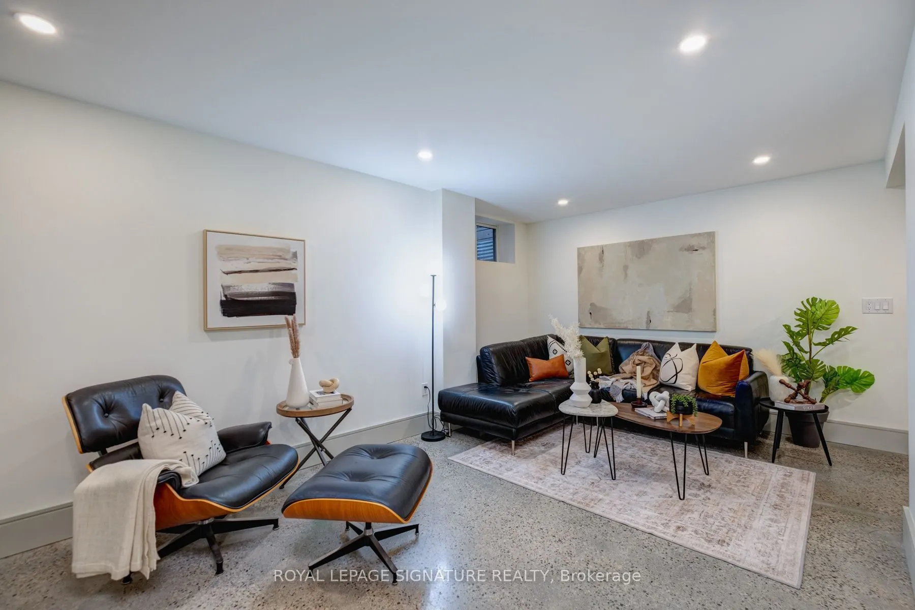 6 Macnaughton Road