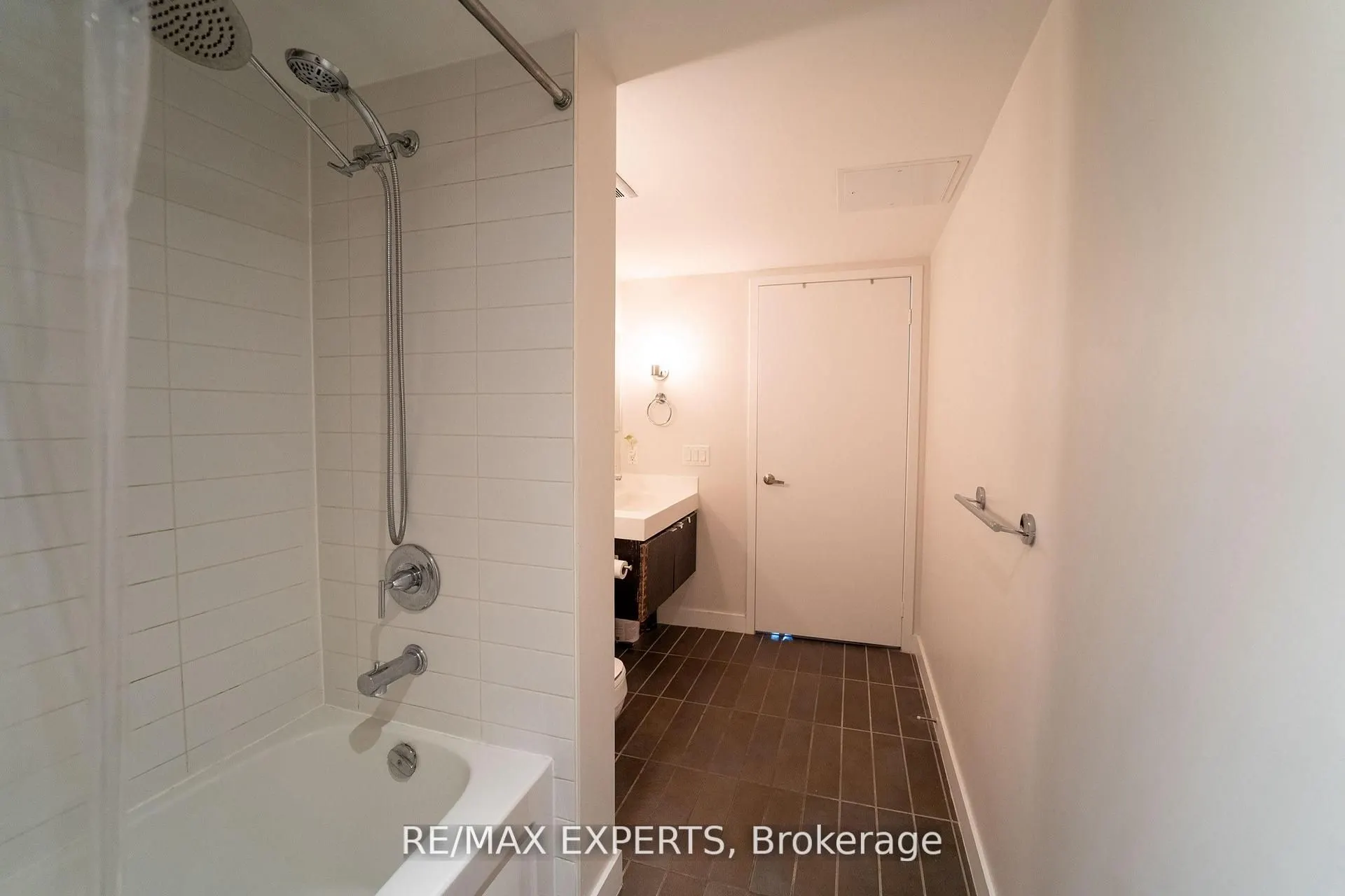 4K Spadina Avenue, #1223