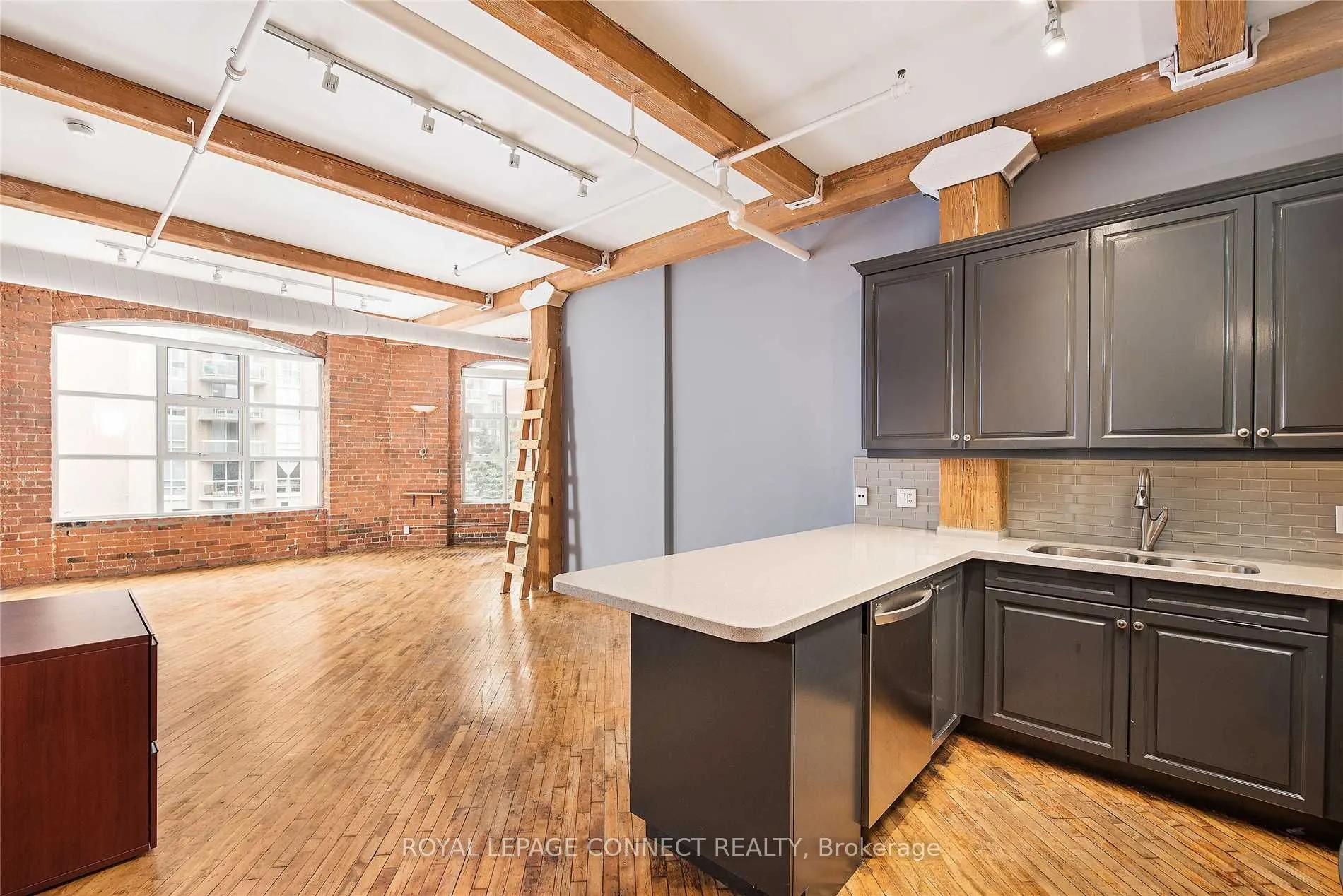 90 Sherbourne Street, #305