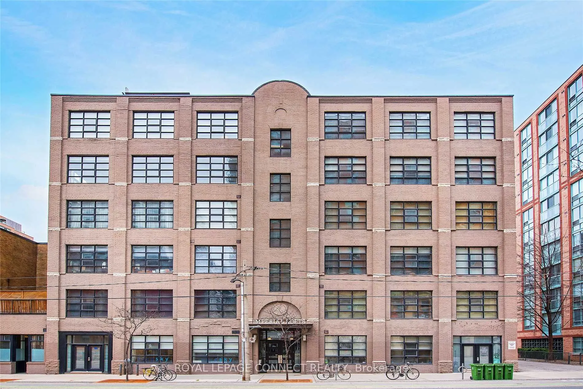 90 Sherbourne Street, #305