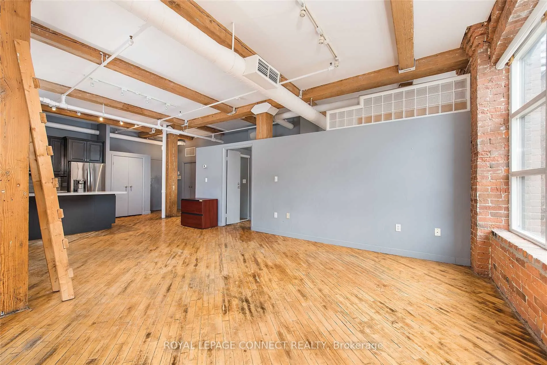 90 Sherbourne Street, #305
