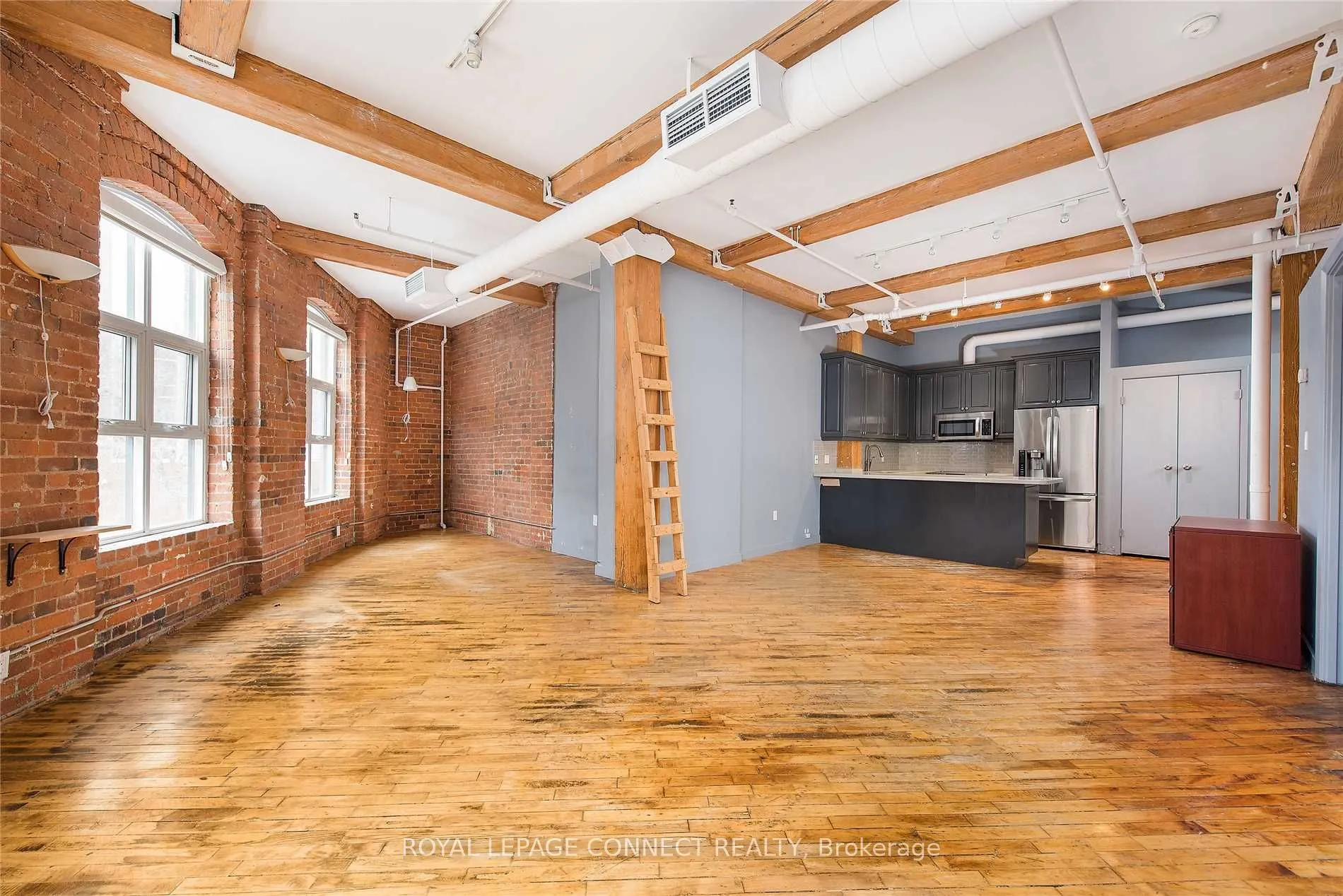 90 Sherbourne Street, #305