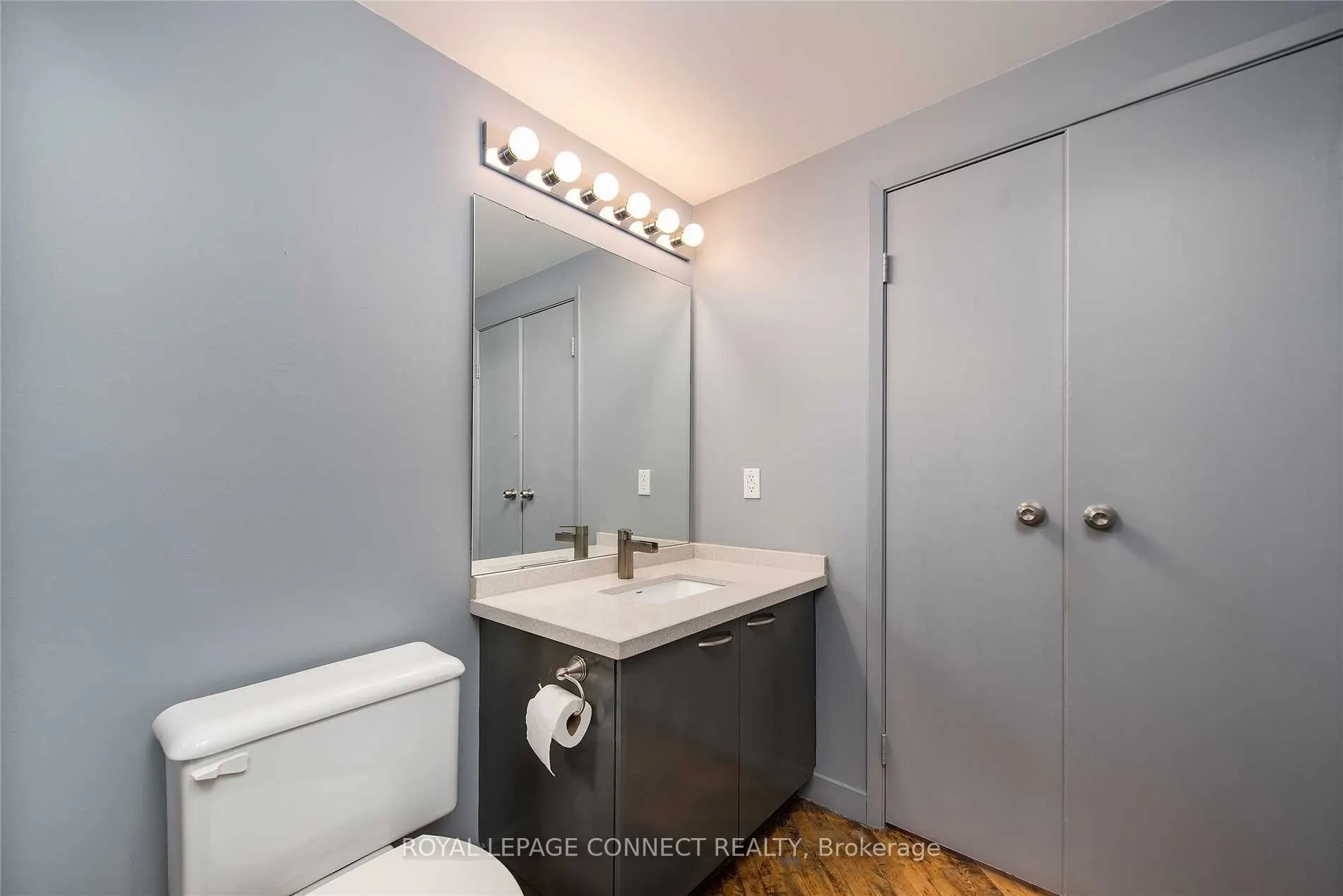 90 Sherbourne Street, #305