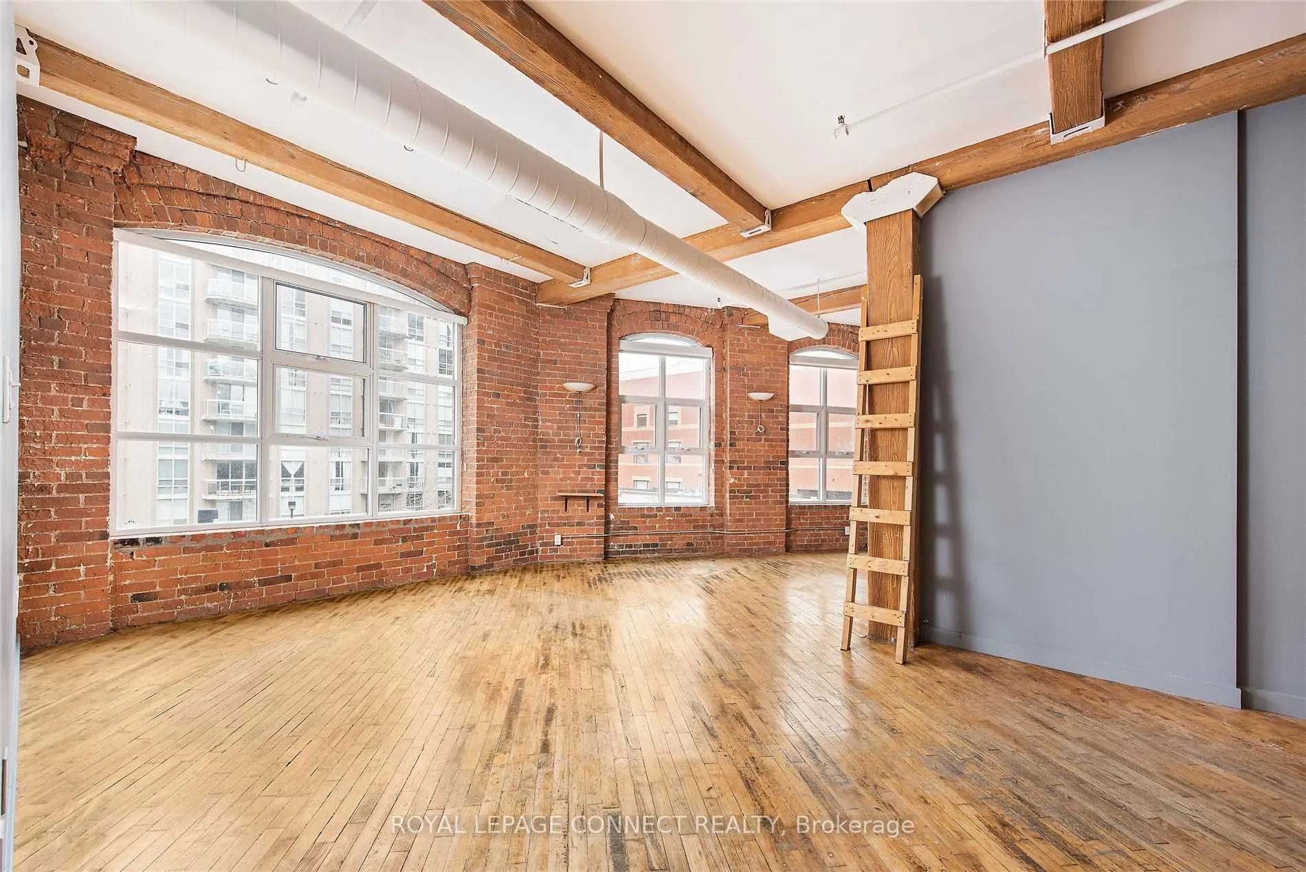 90 Sherbourne Street, #305