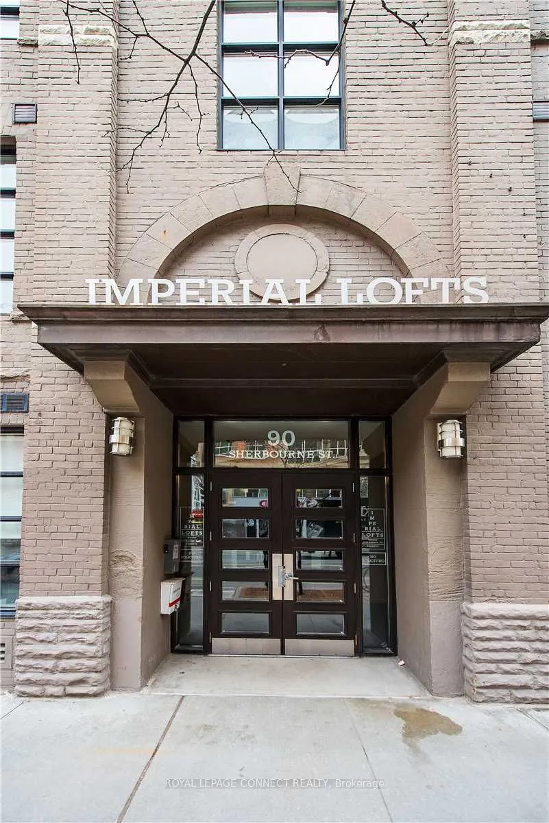 90 Sherbourne Street, #305