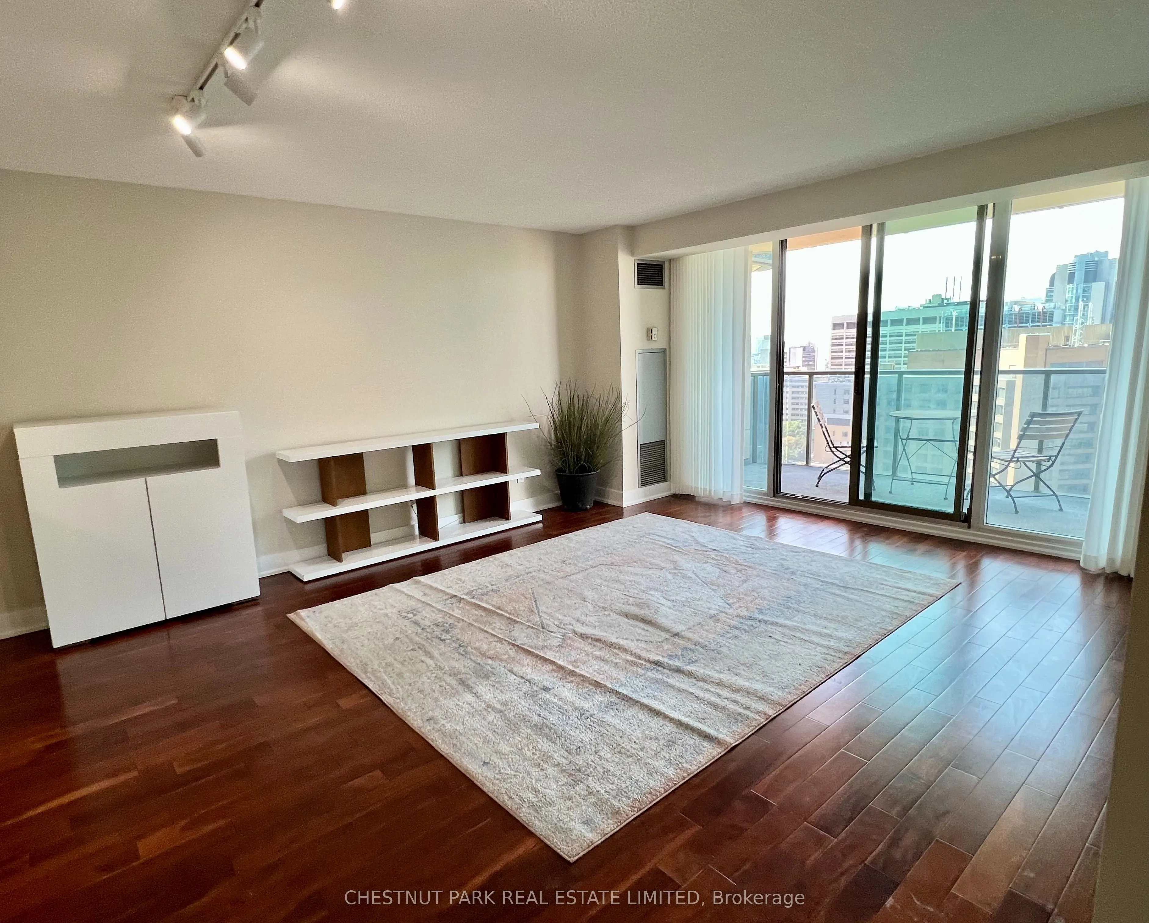 750 Bay Street, #2706