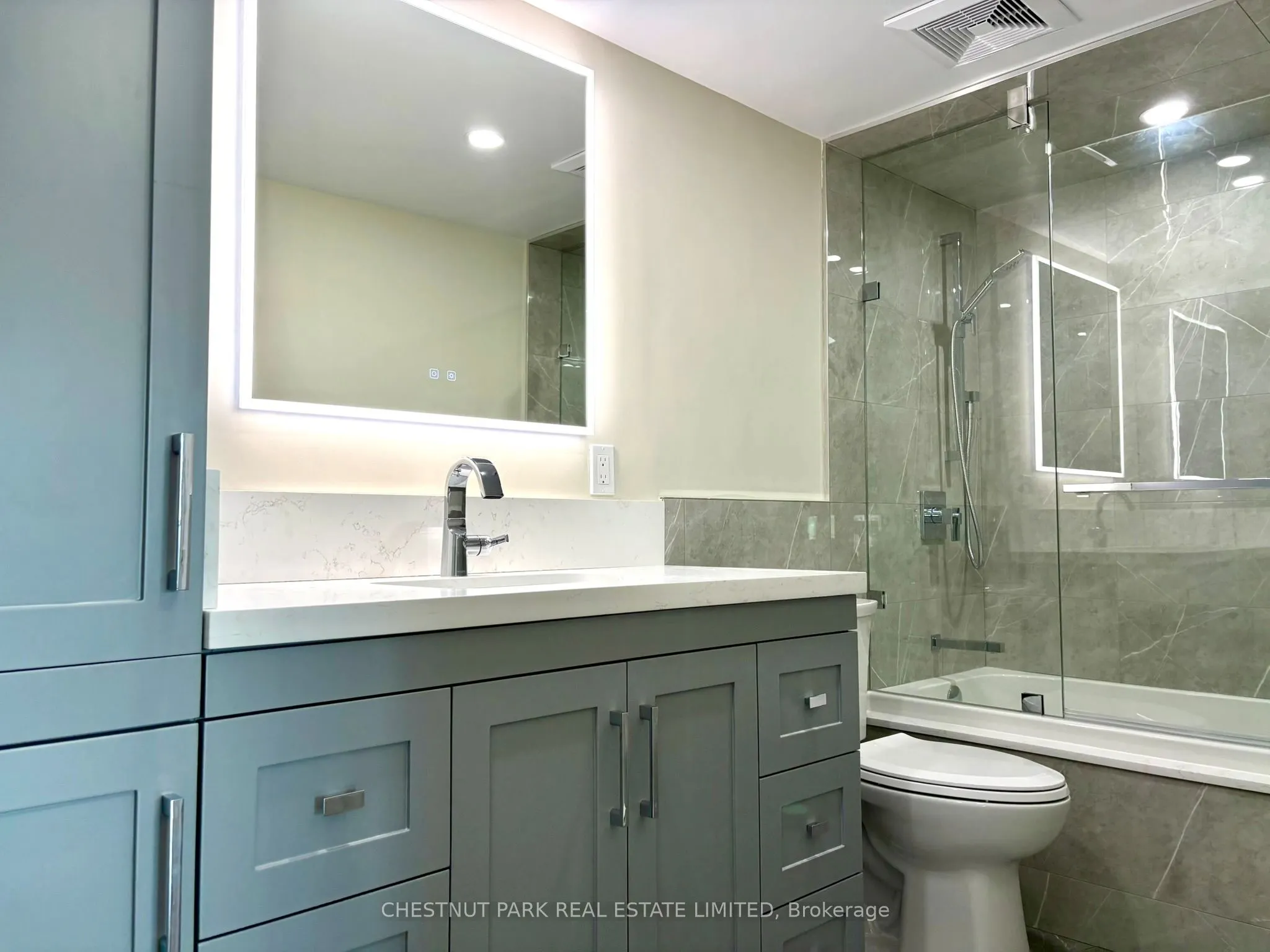 750 Bay Street, #2706
