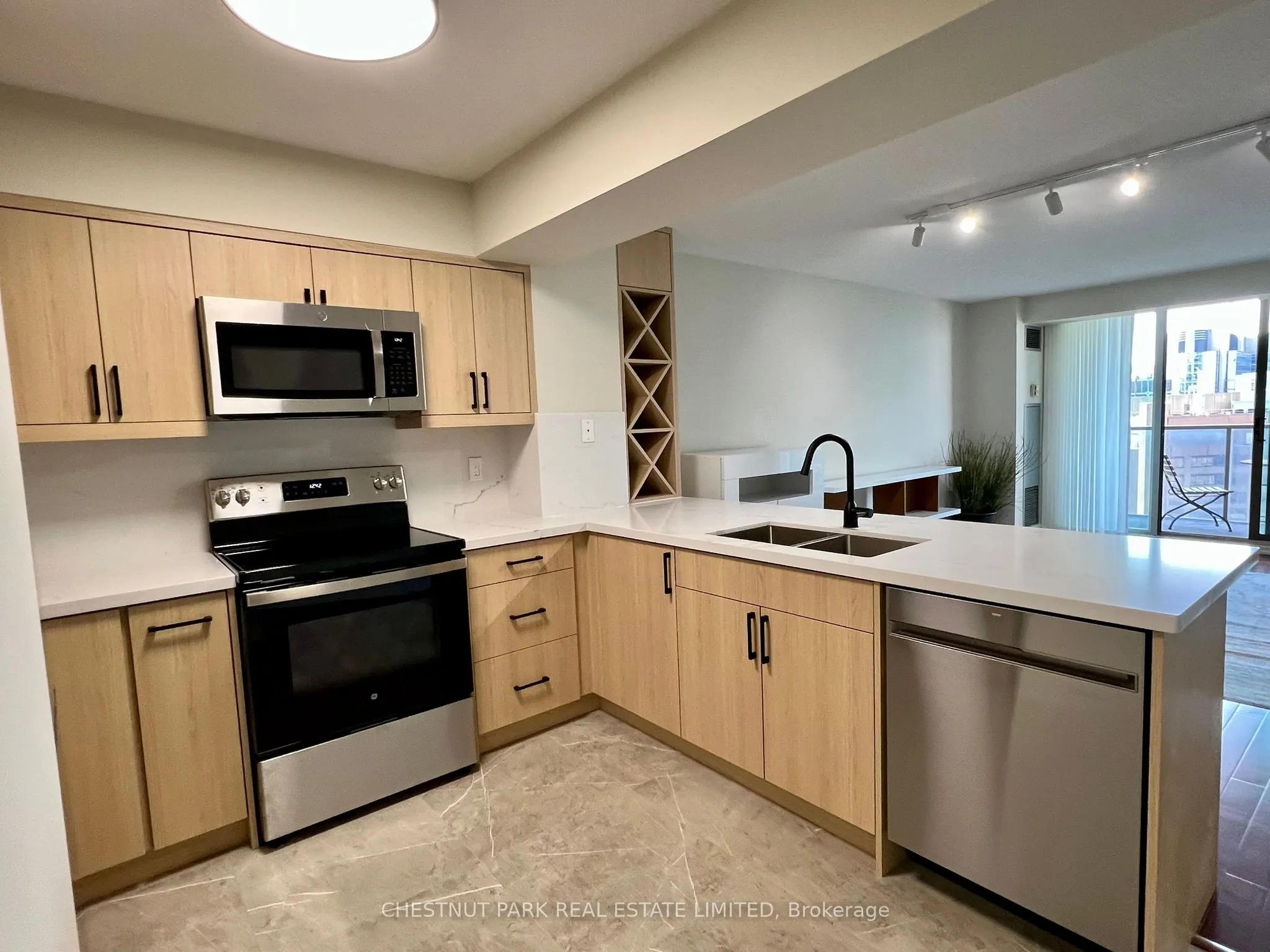750 Bay Street, #2706