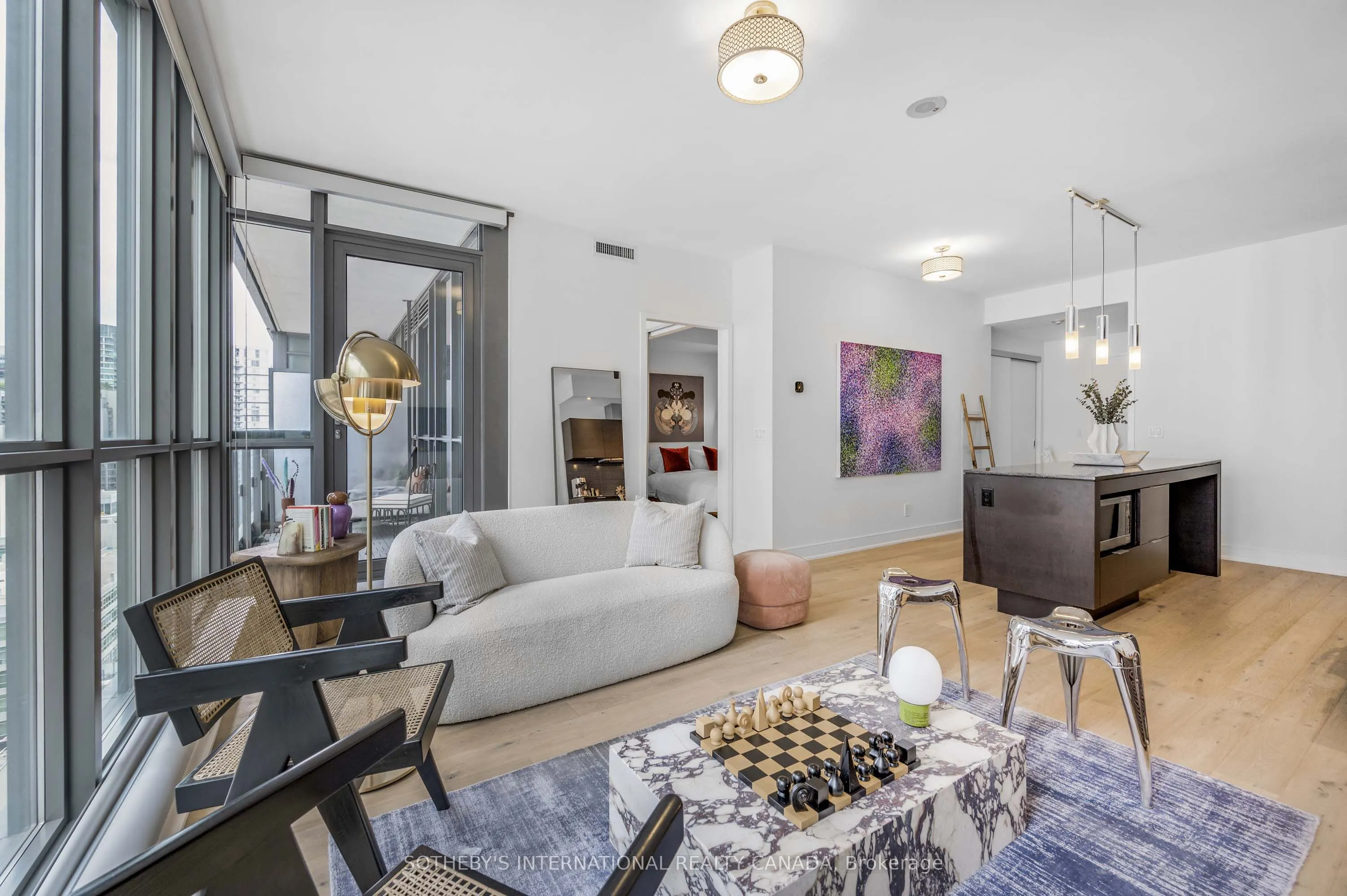 8 Charlotte Street, #1205