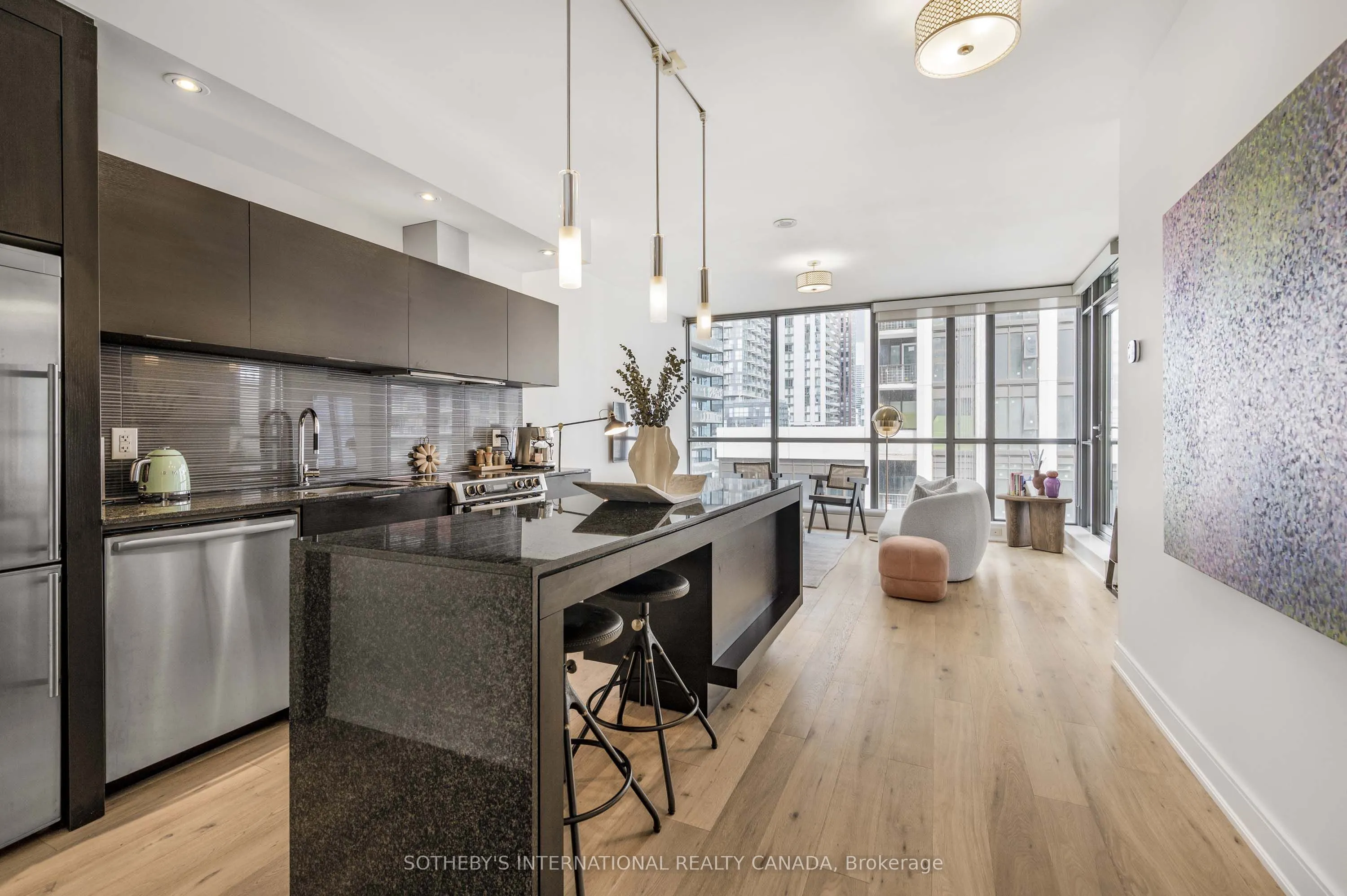 8 Charlotte Street, #1205