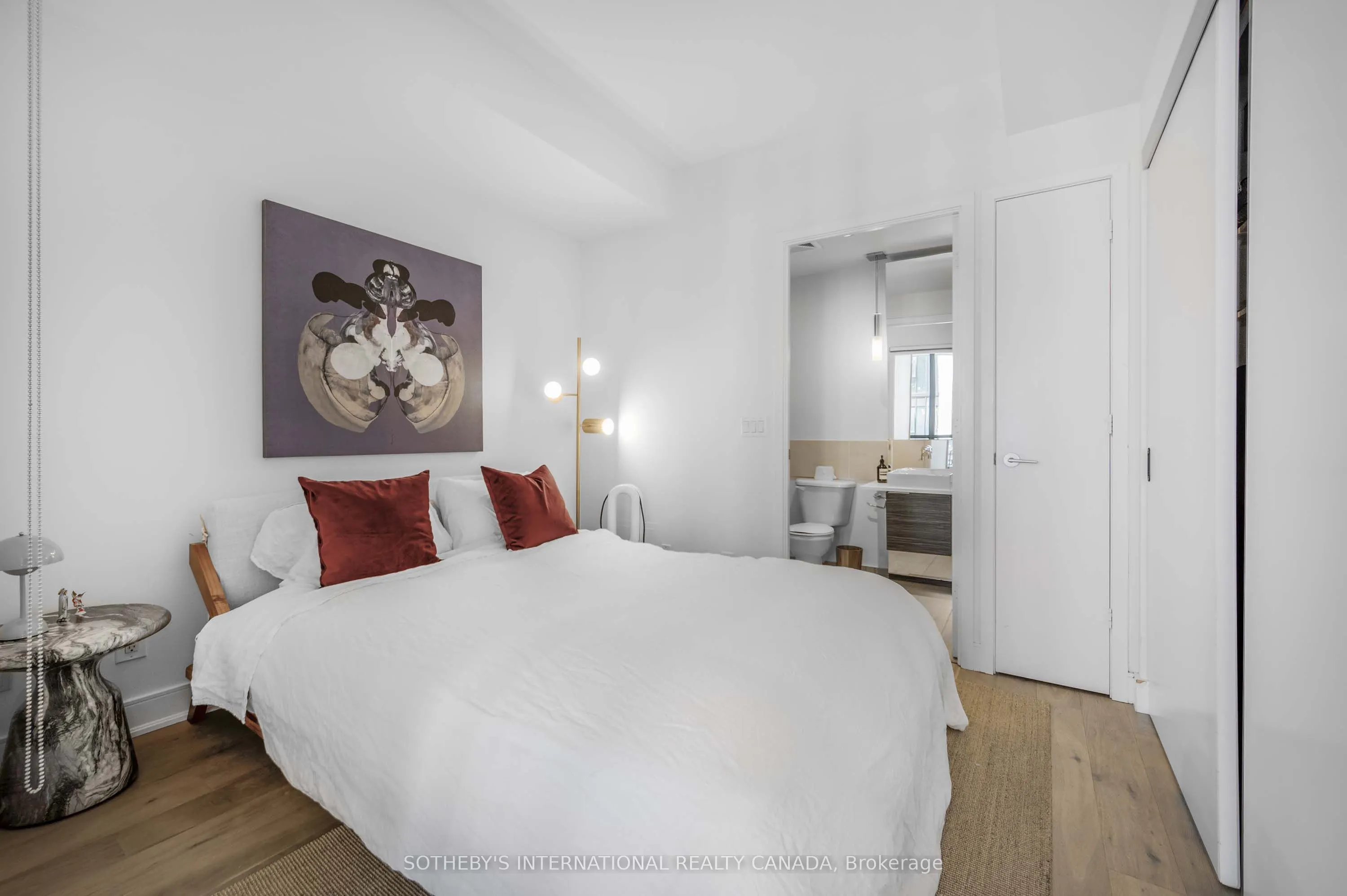 8 Charlotte Street, #1205