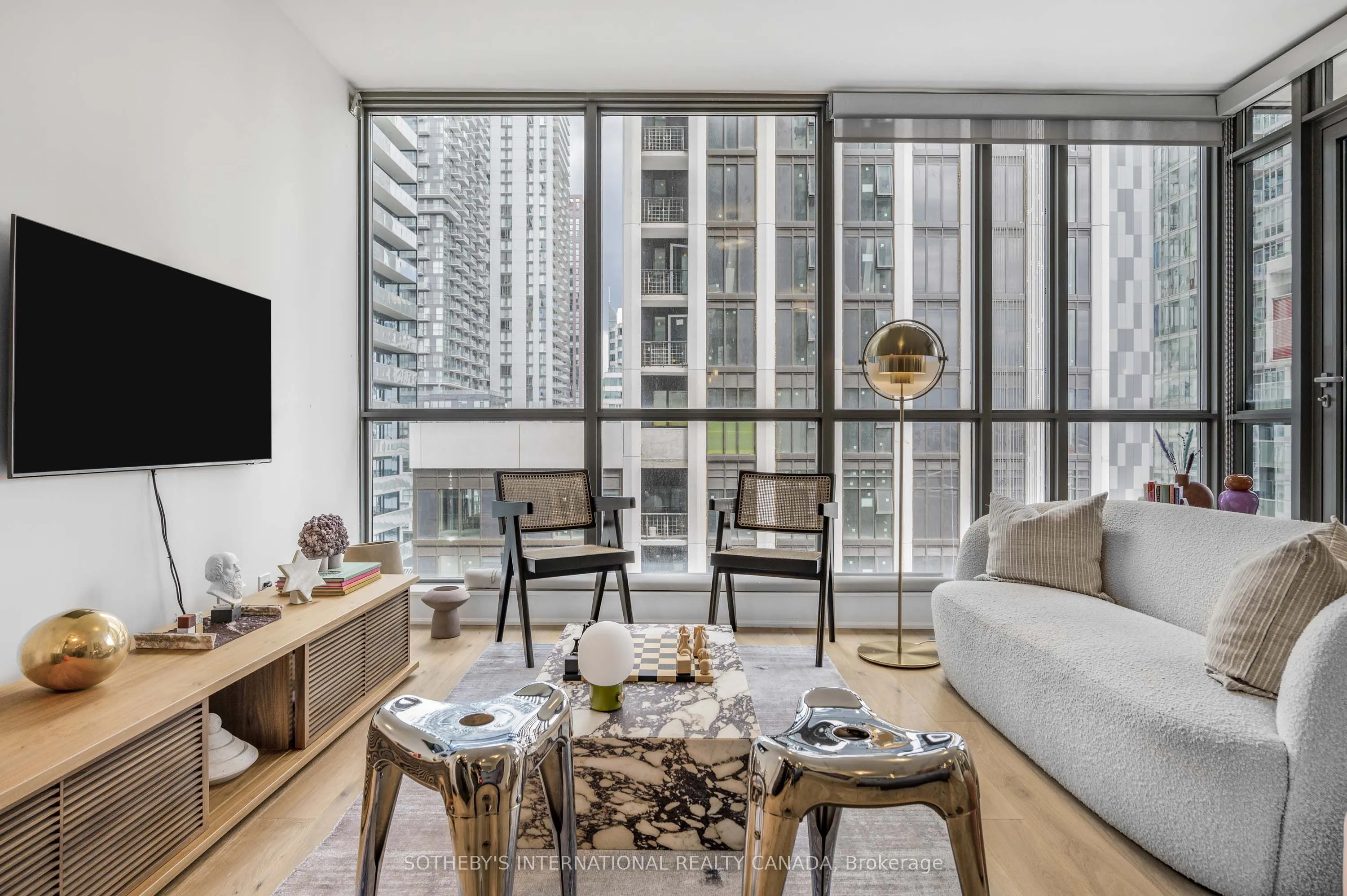 8 Charlotte Street, #1205