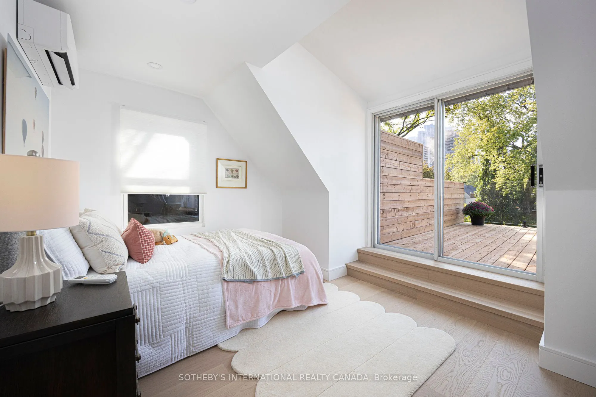 133 Macpherson Avenue
