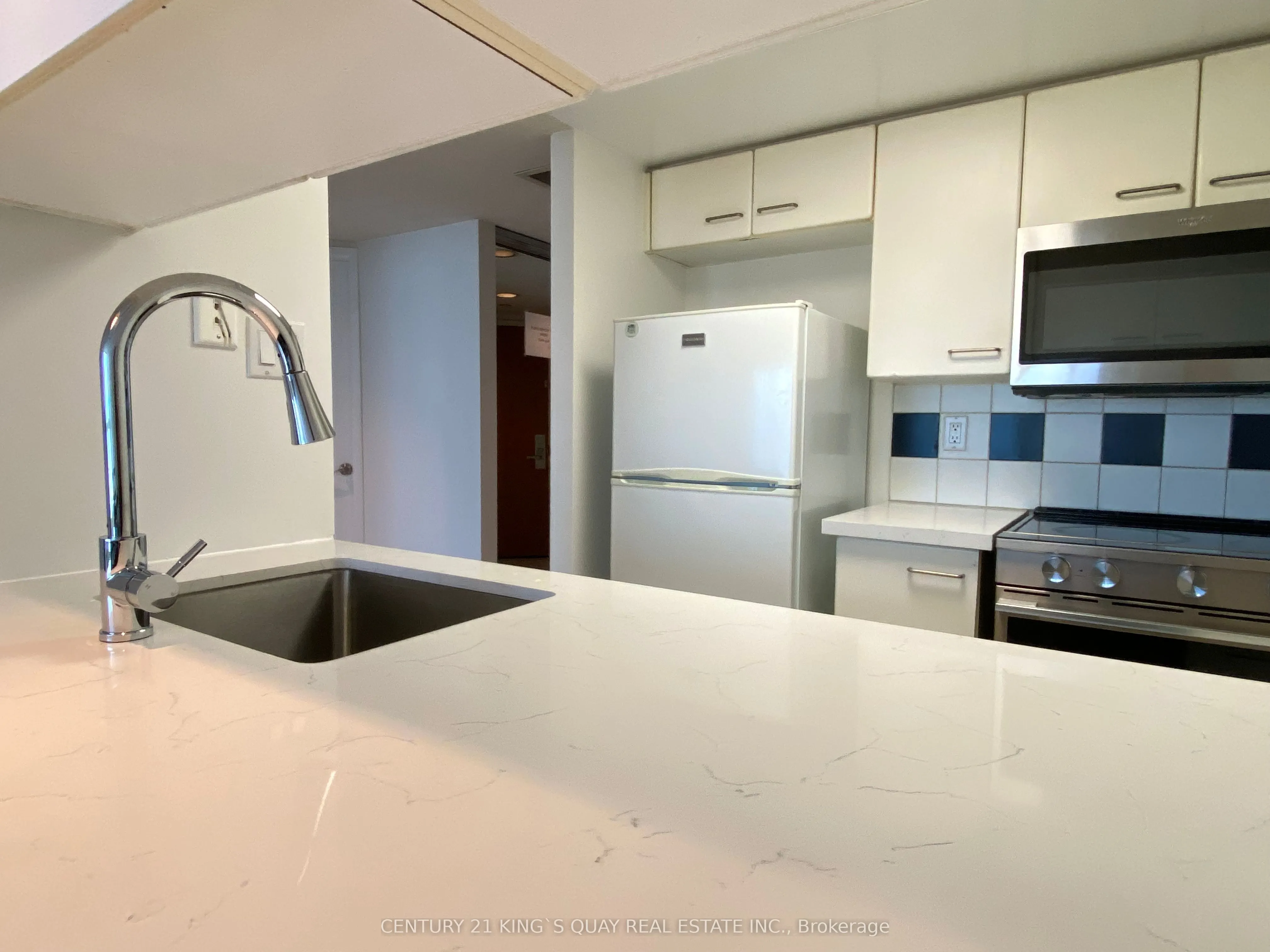 38 Elm Street, #3006