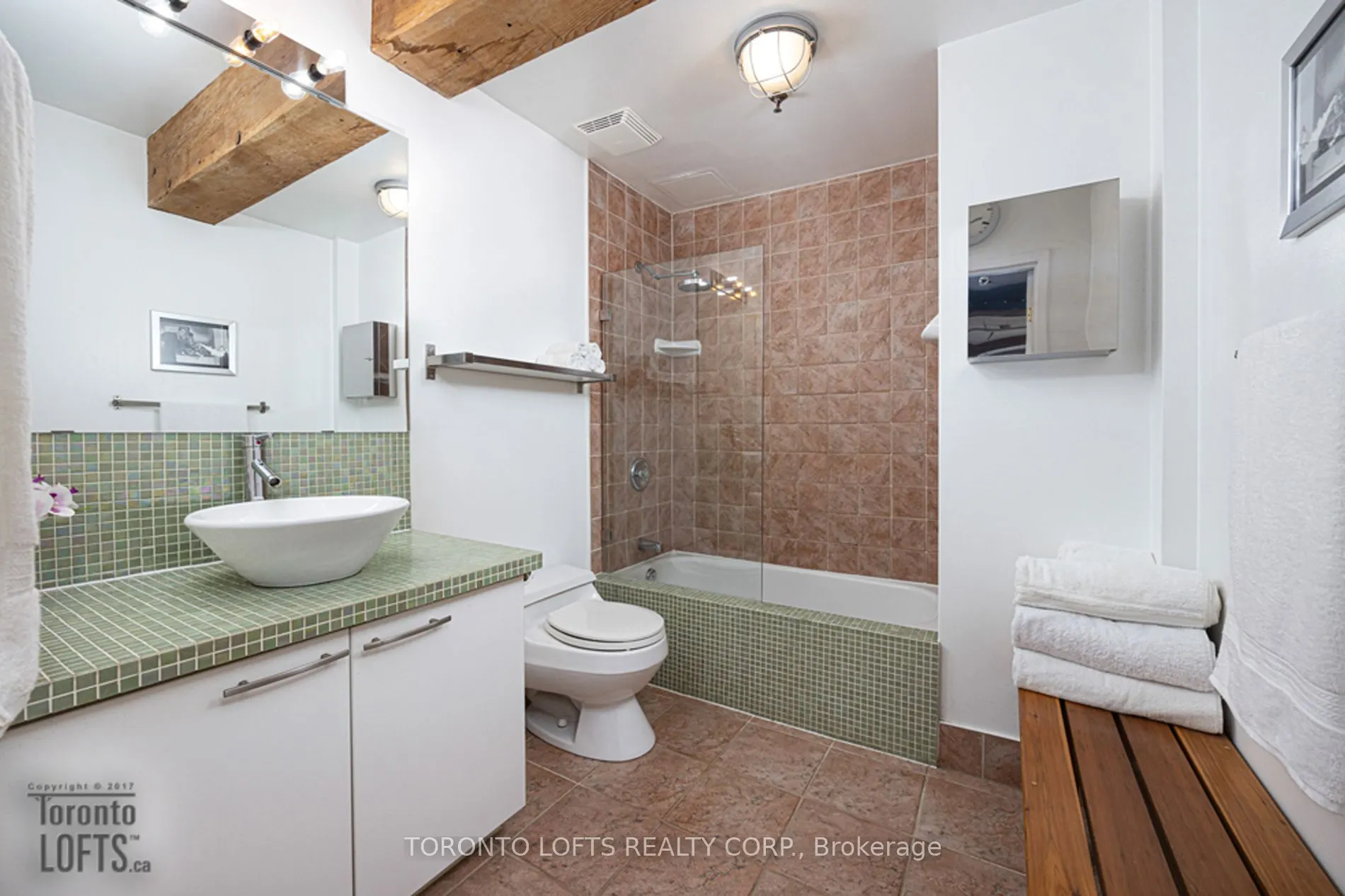 426 Queen Street E, #A01