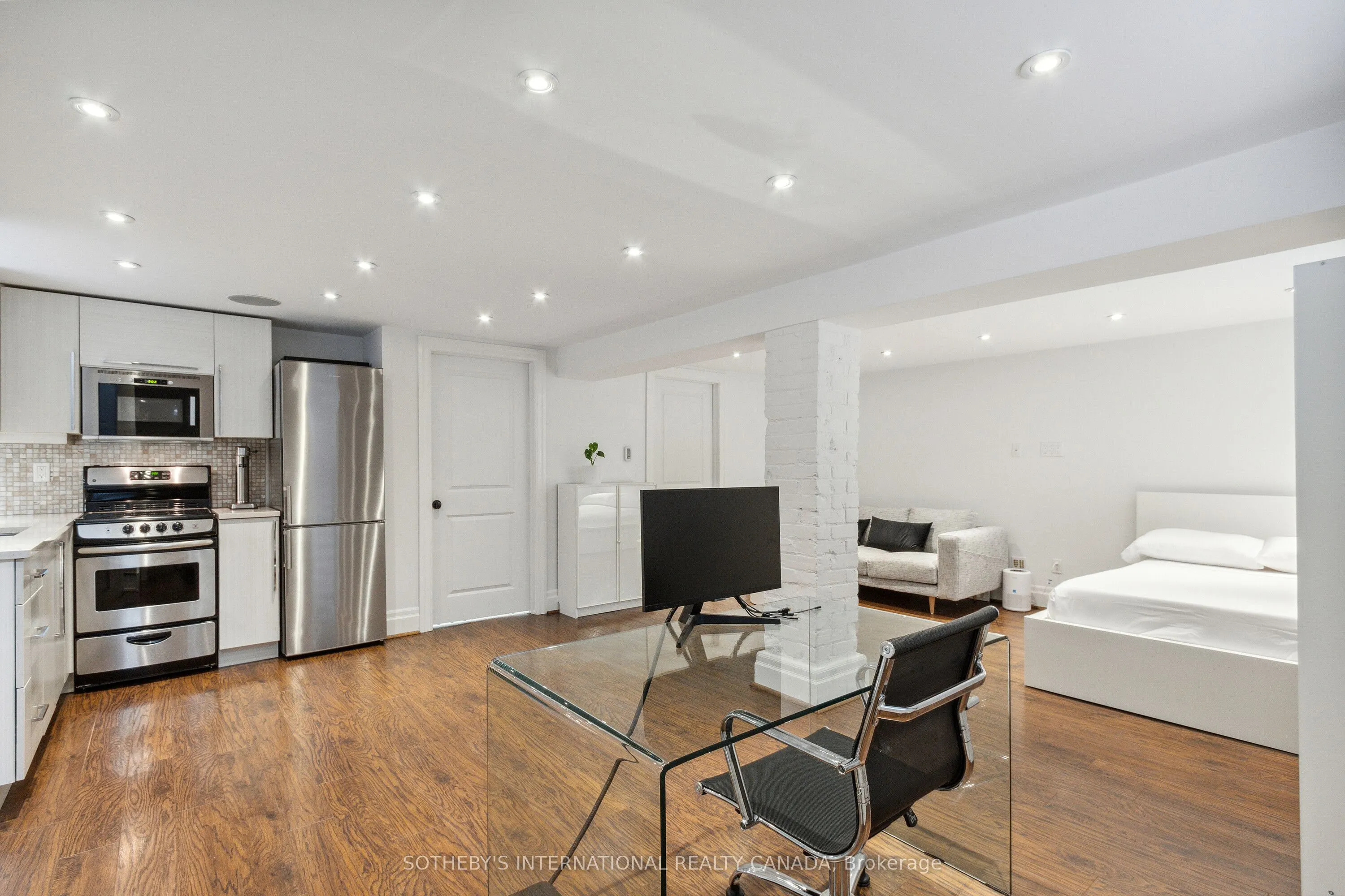 52 Nina Street