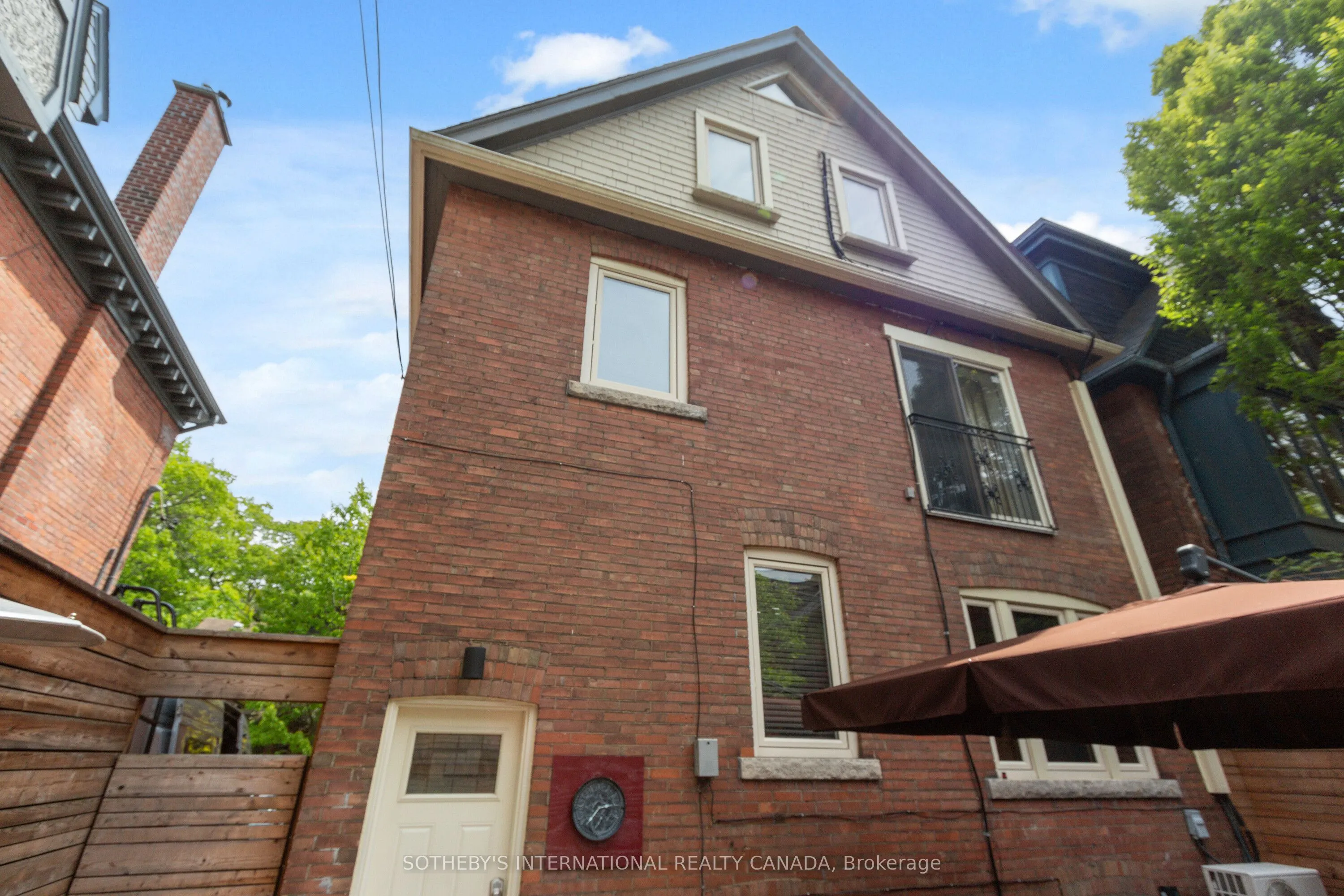 52 Nina Street