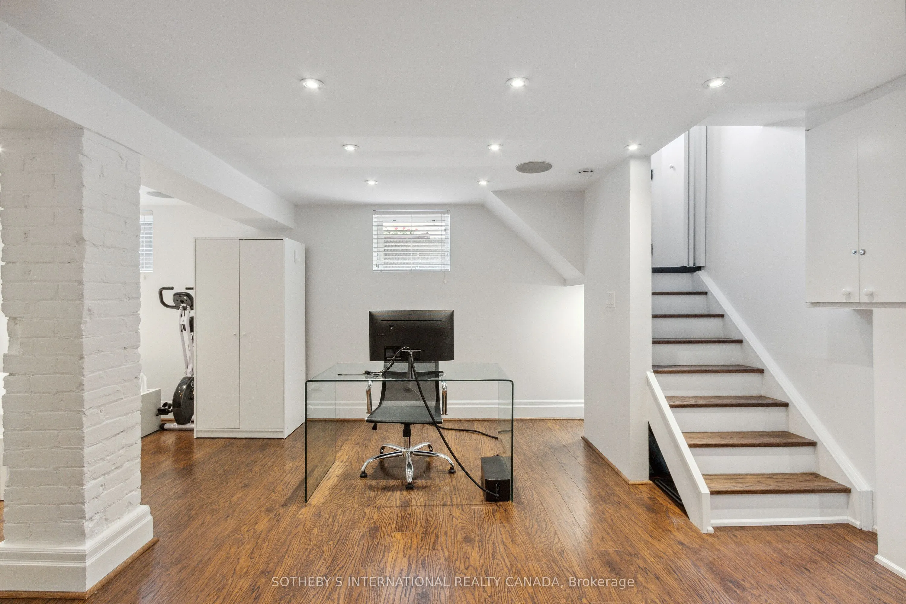 52 Nina Street