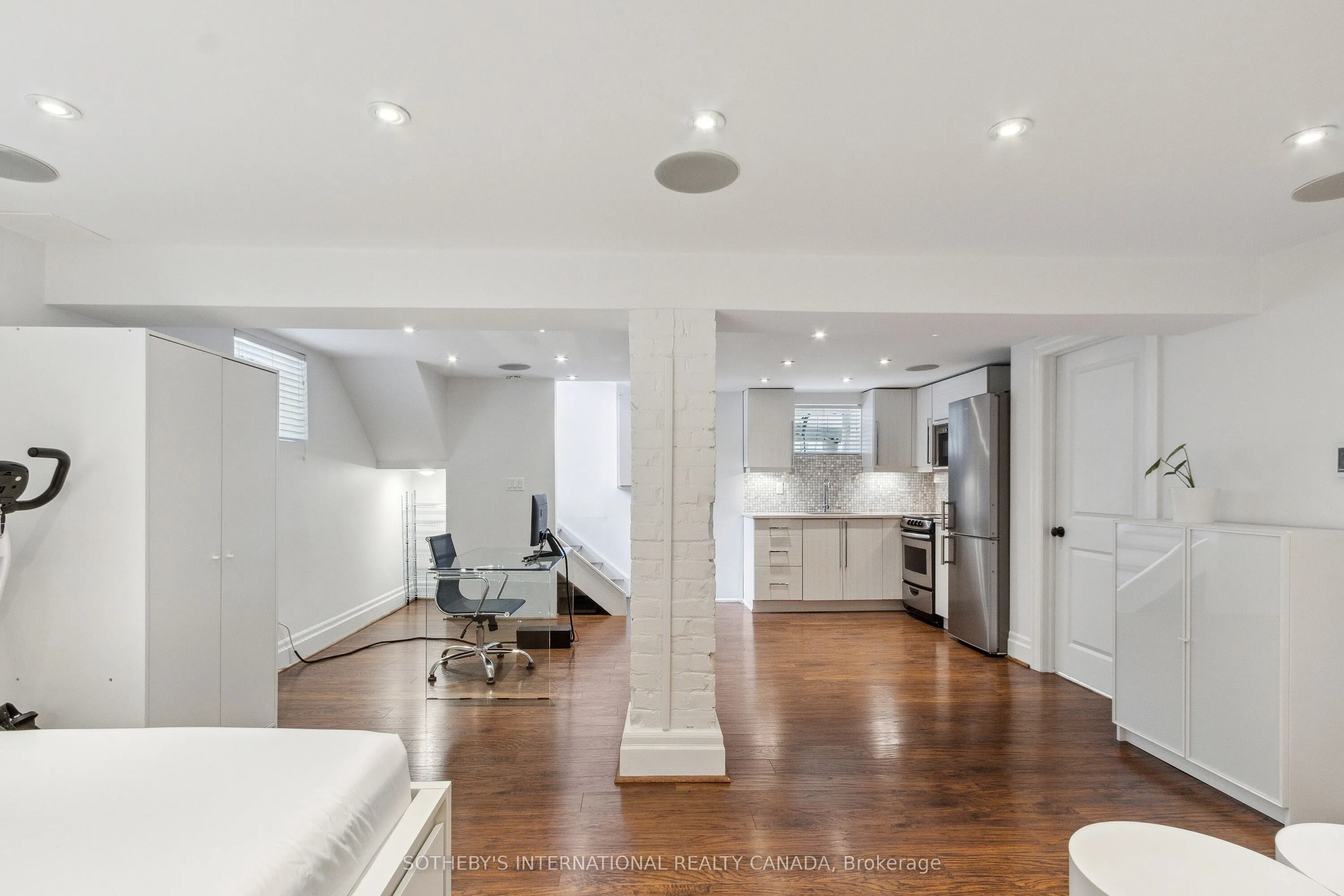 52 Nina Street