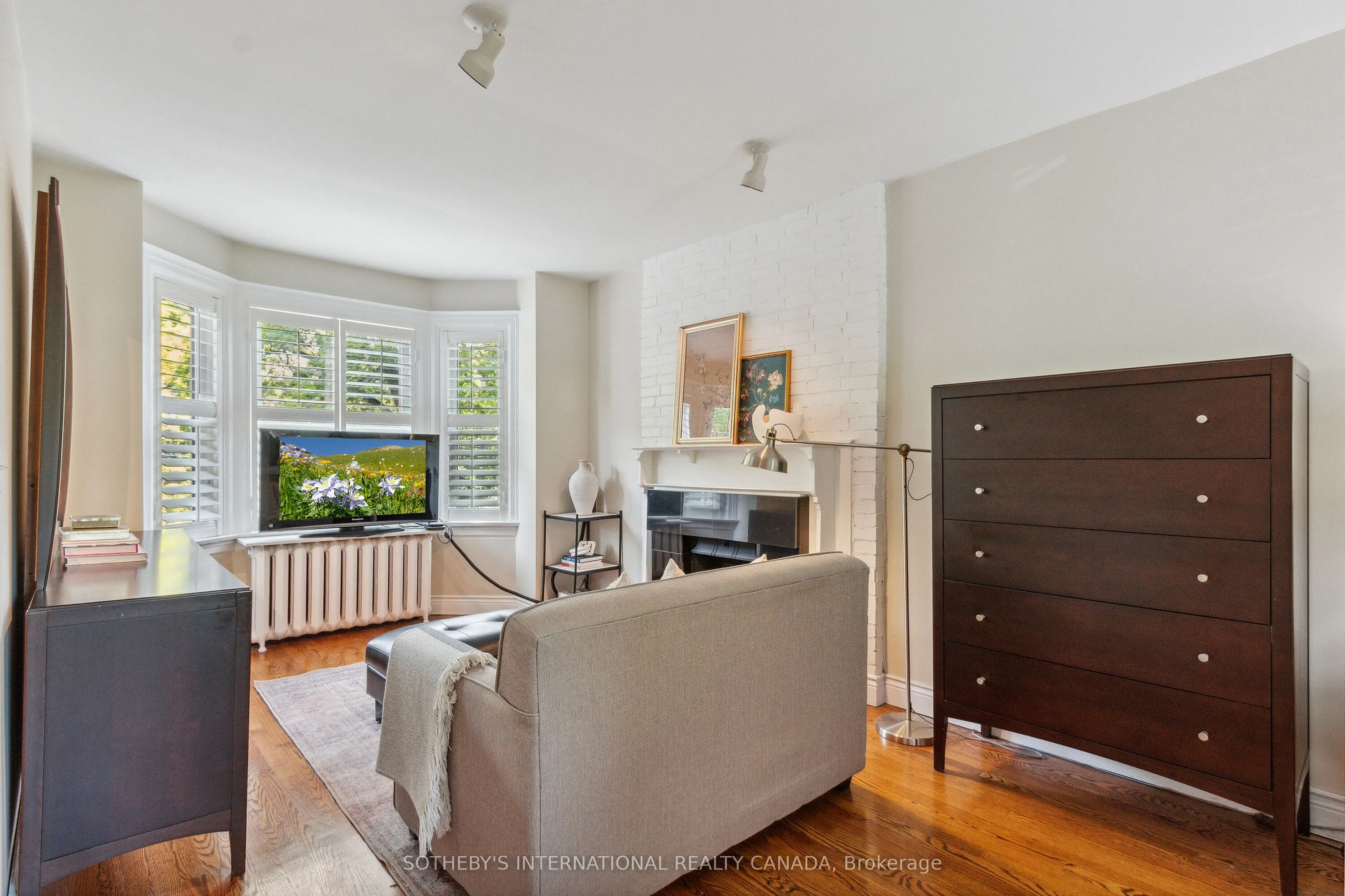 52 Nina Street