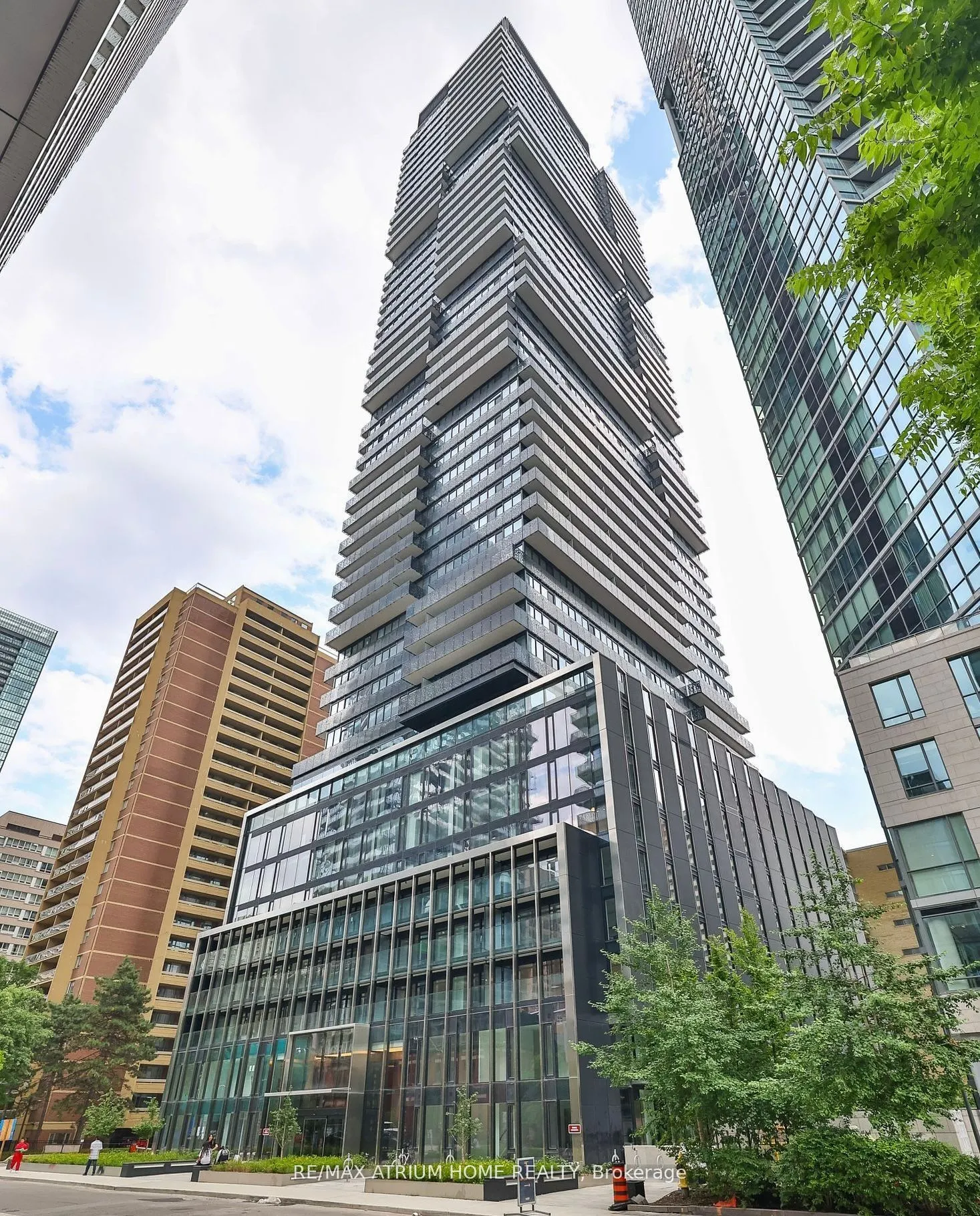 55 Charles Street E, #3707