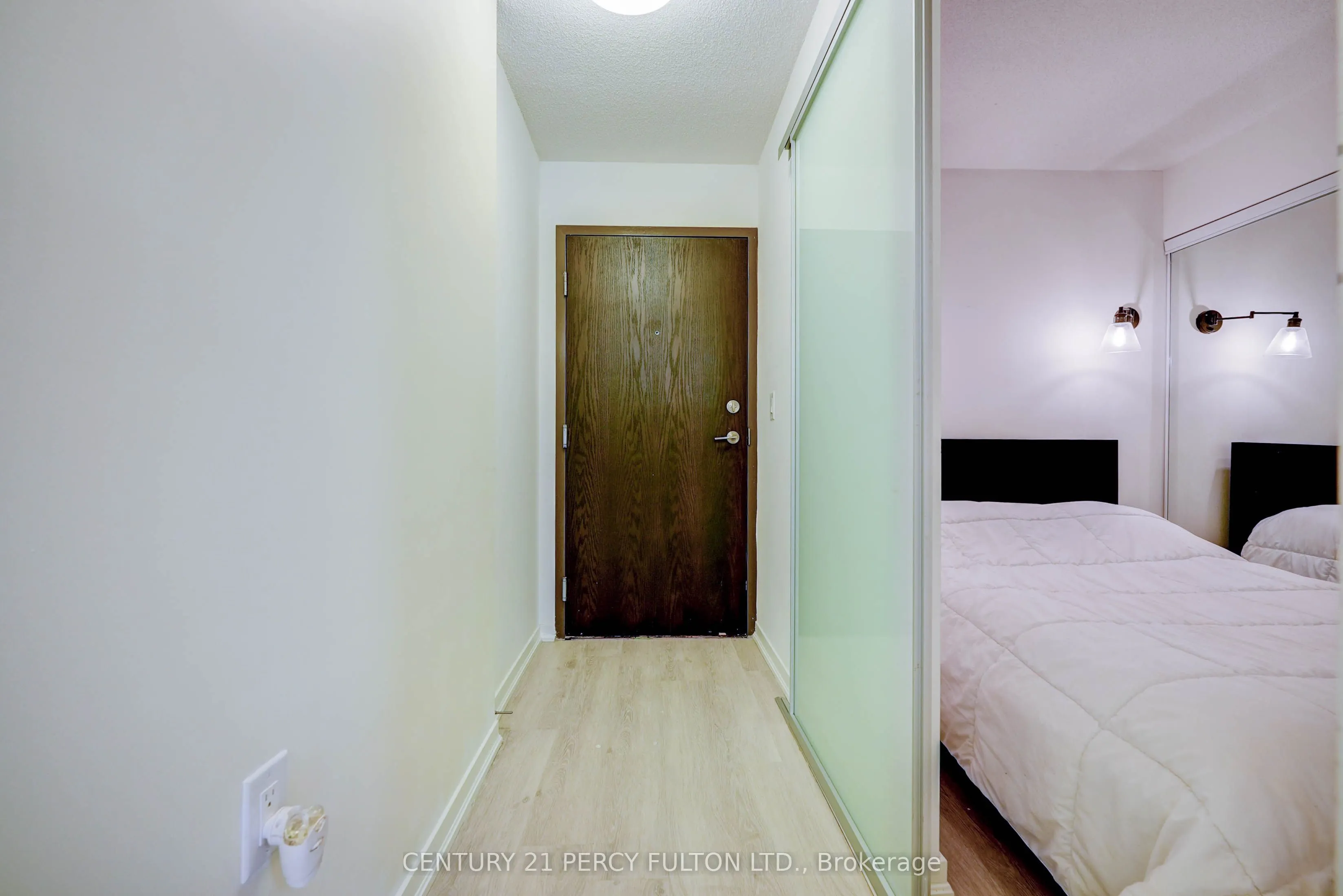 36 Lisgar Street, #209W