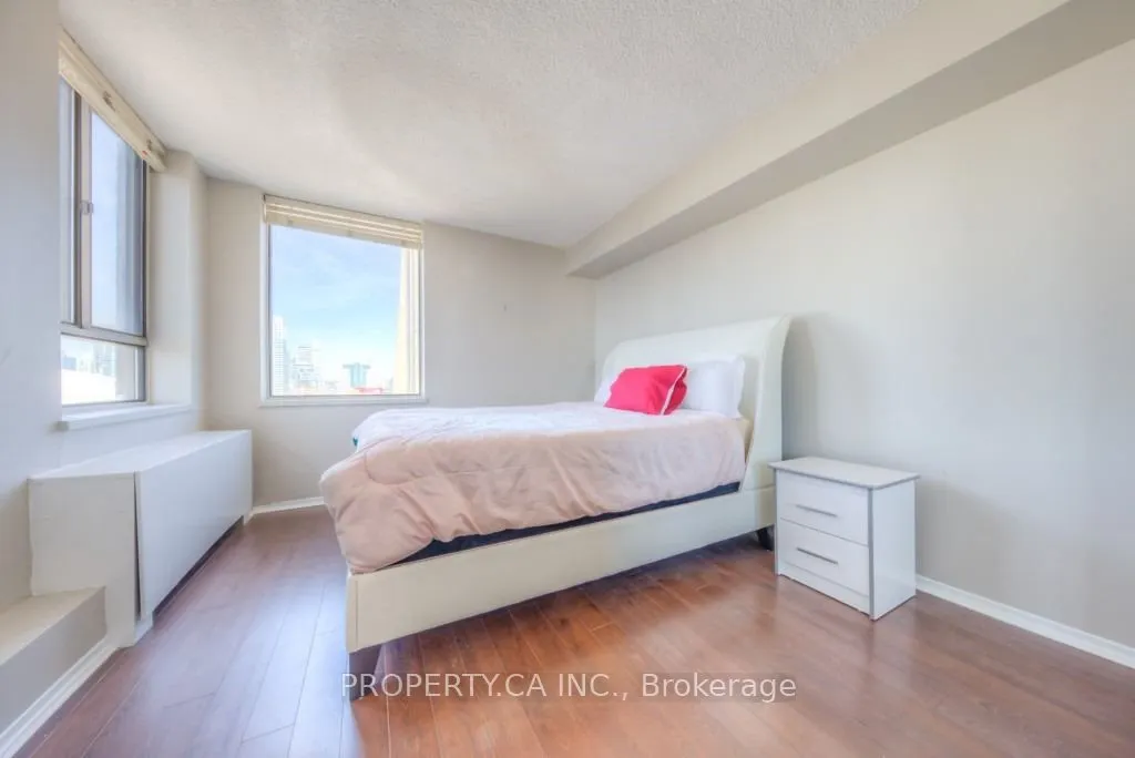 270 Queens Quay W, #3105