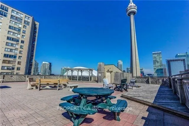 270 Queens Quay W, #3105