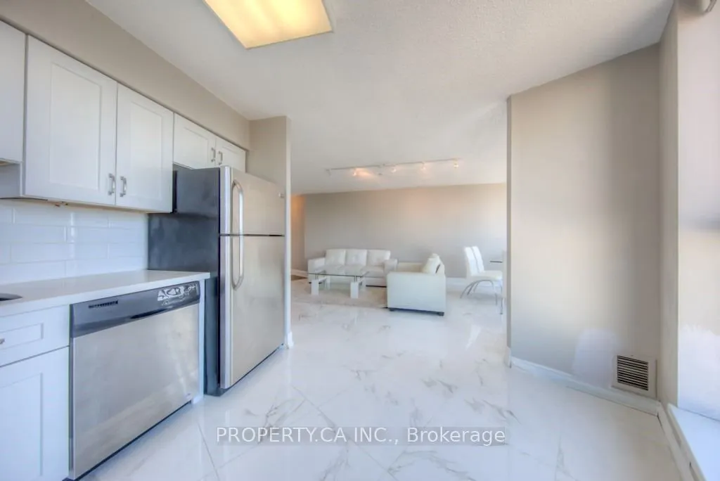 270 Queens Quay W, #3105