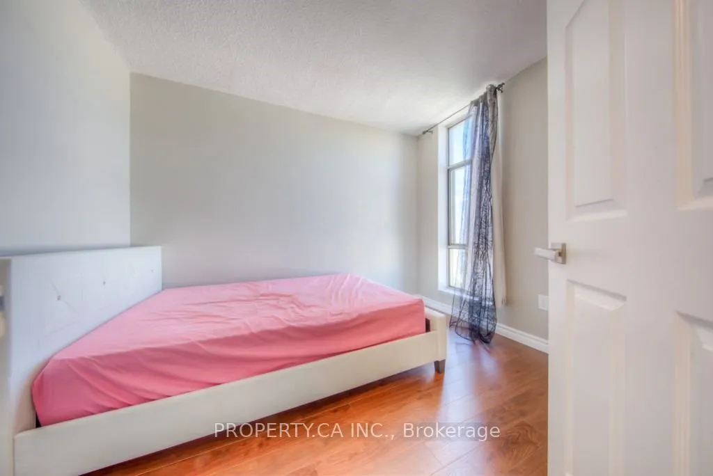 270 Queens Quay W, #3105