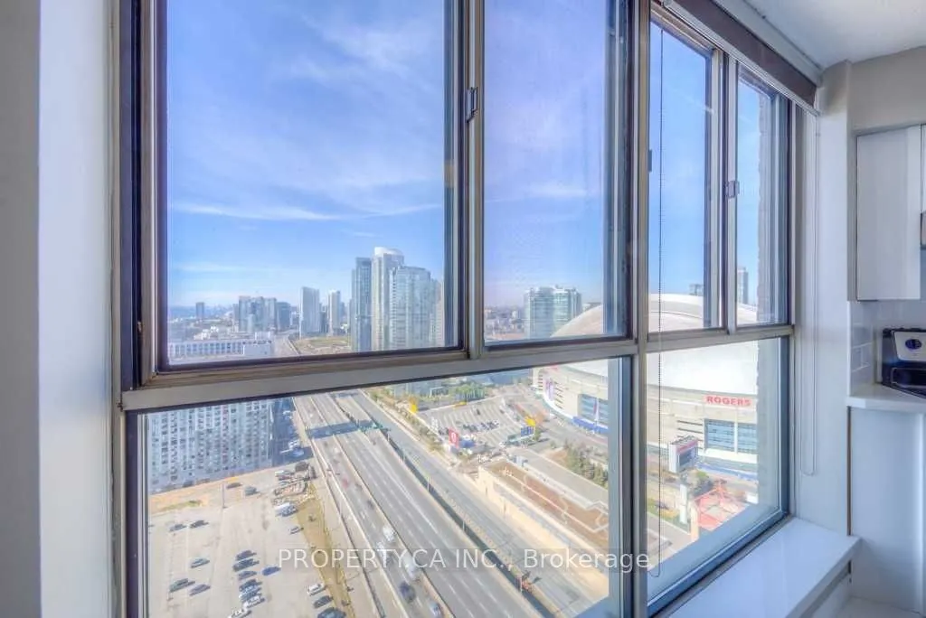 270 Queens Quay W, #3105