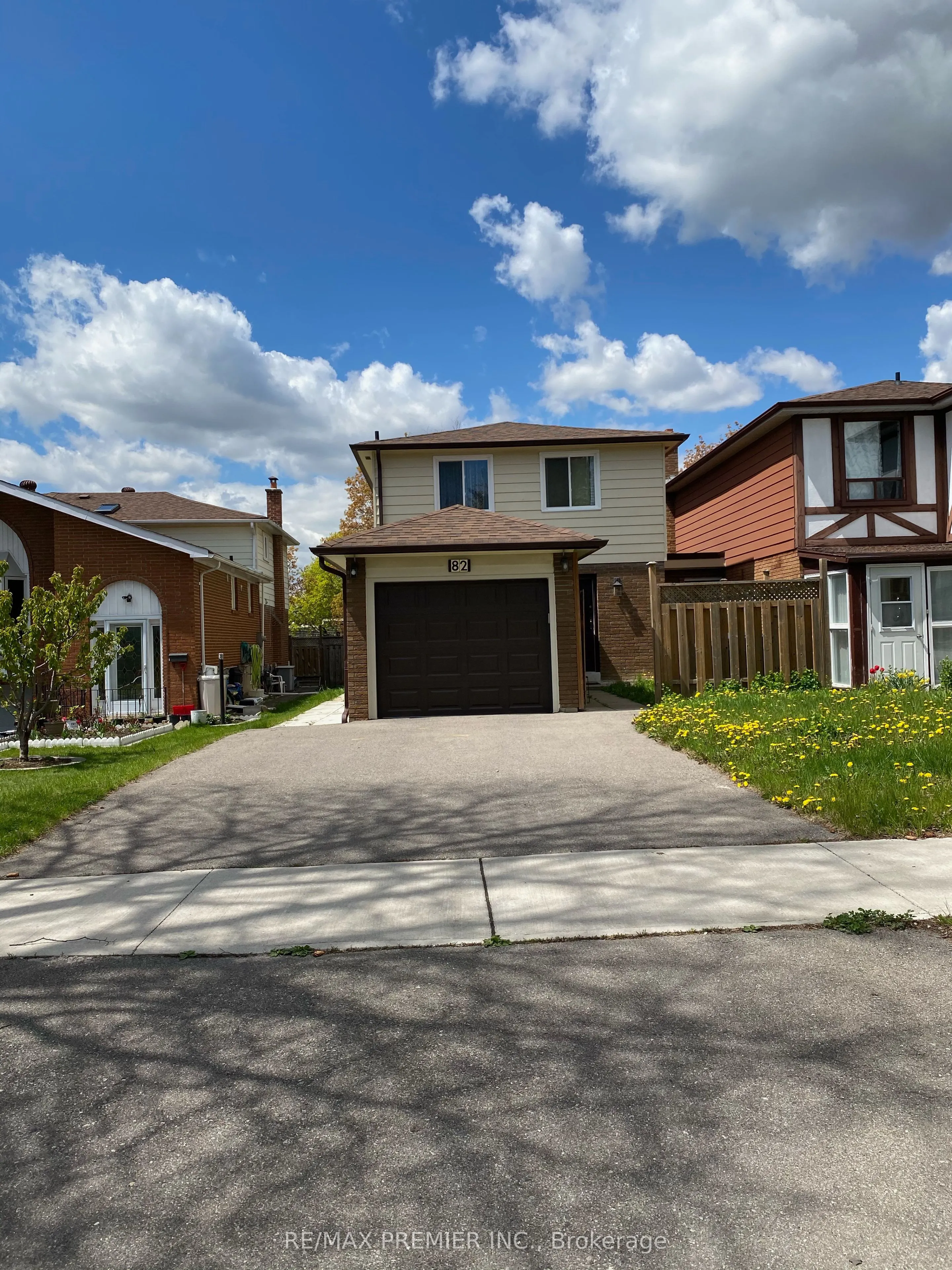 82 Angus Drive, #Main