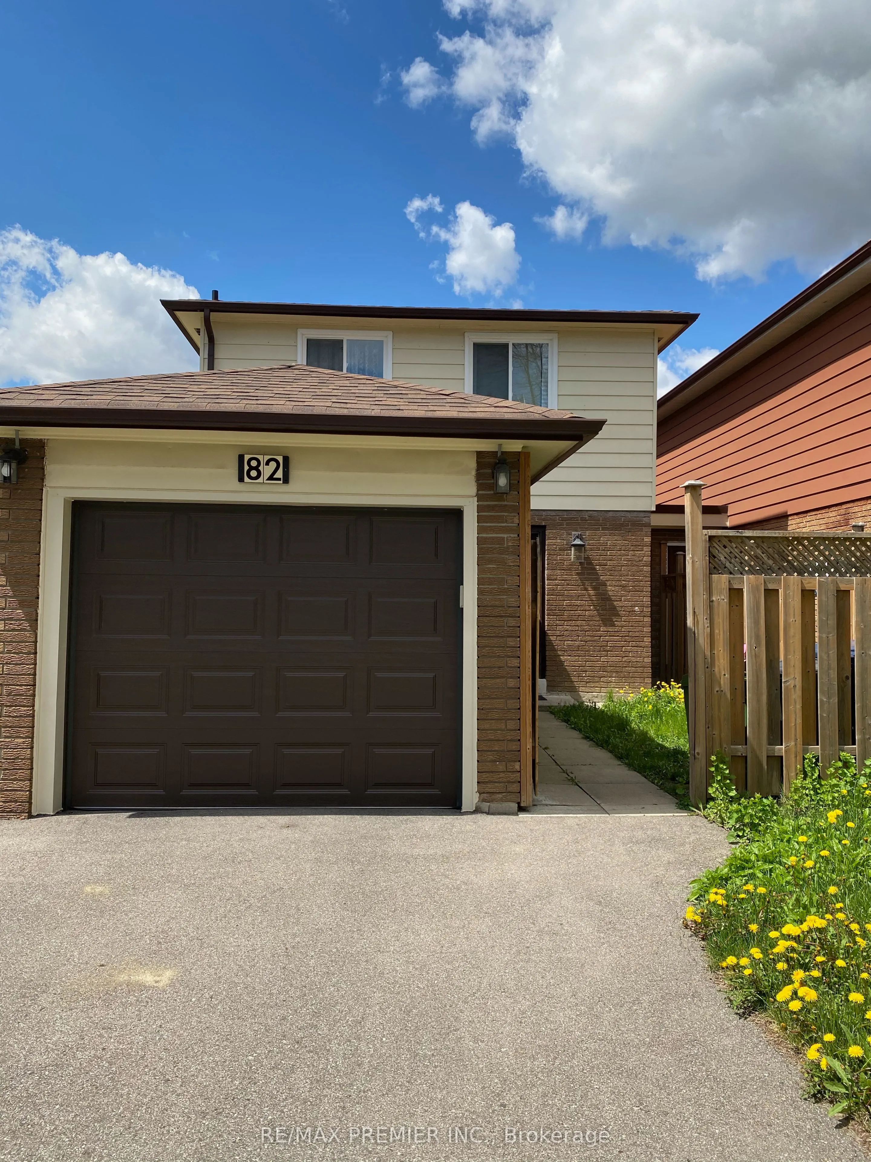 82 Angus Drive, #Main