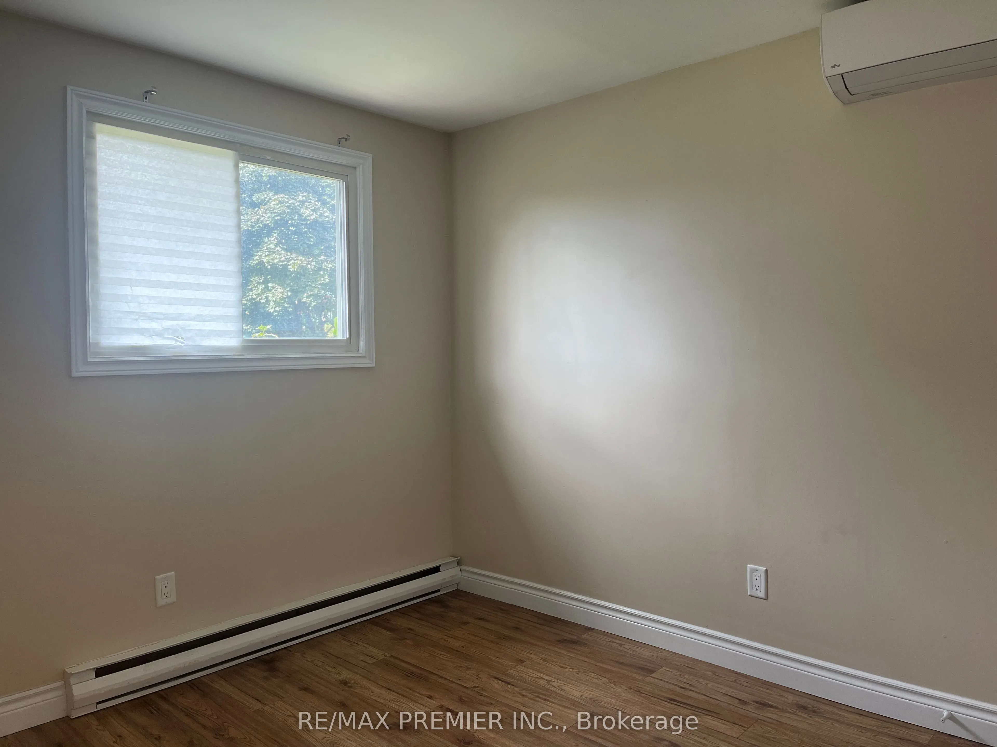 82 Angus Drive, #Main
