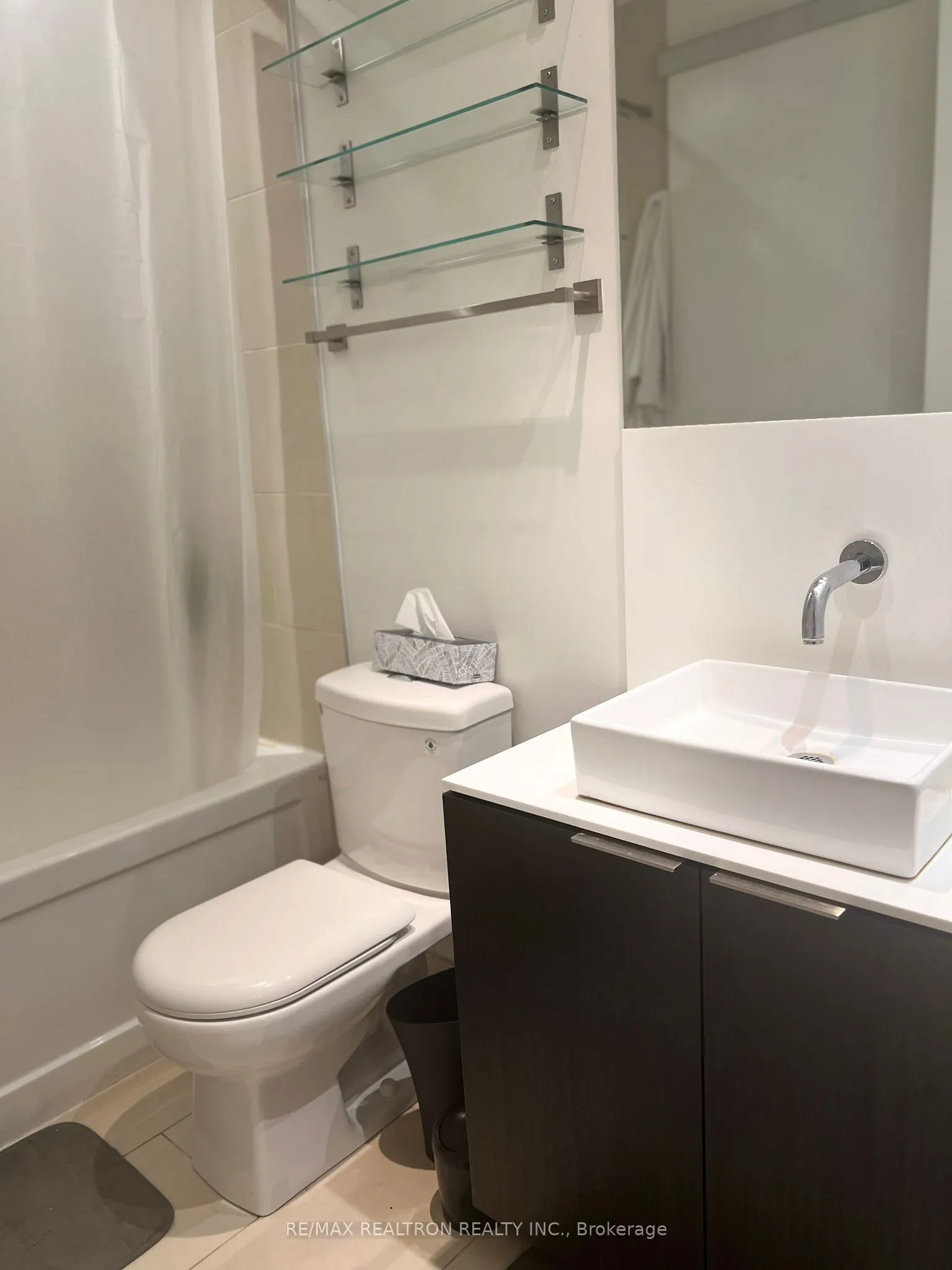 159 Dundas Street E, #3204