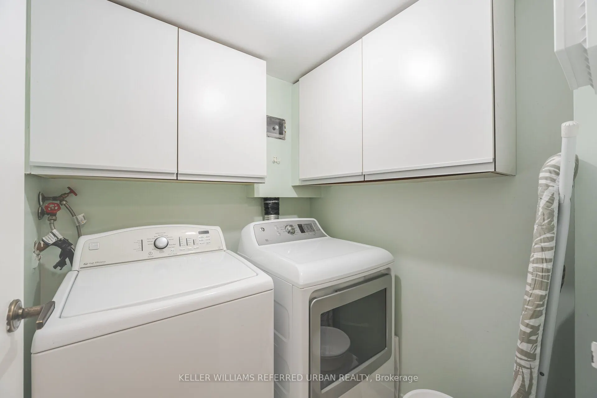 30 Glen Elm Avenue E, #109/209