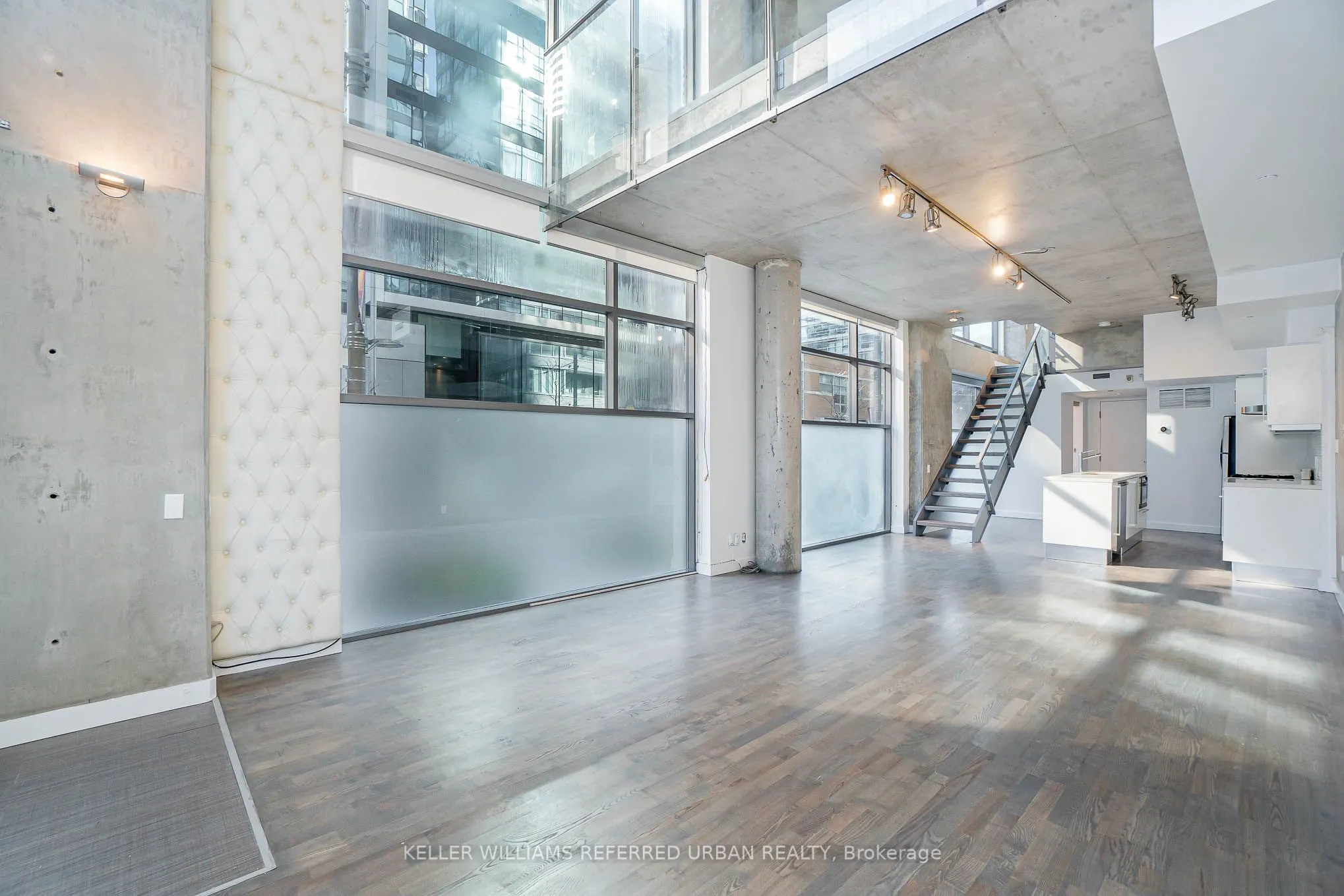 25 Oxley Street, #Th1