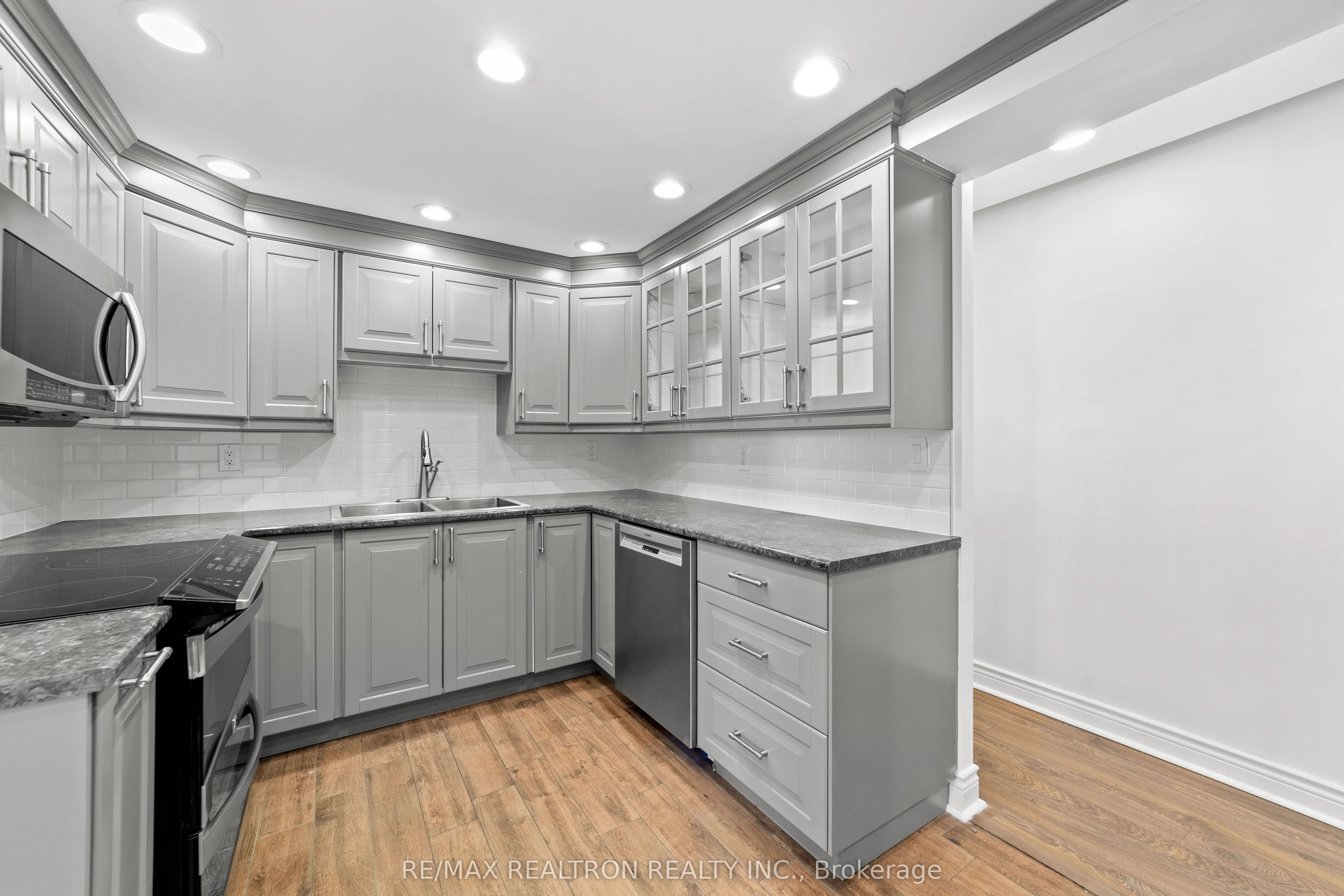 130 Neptune Drive, #702