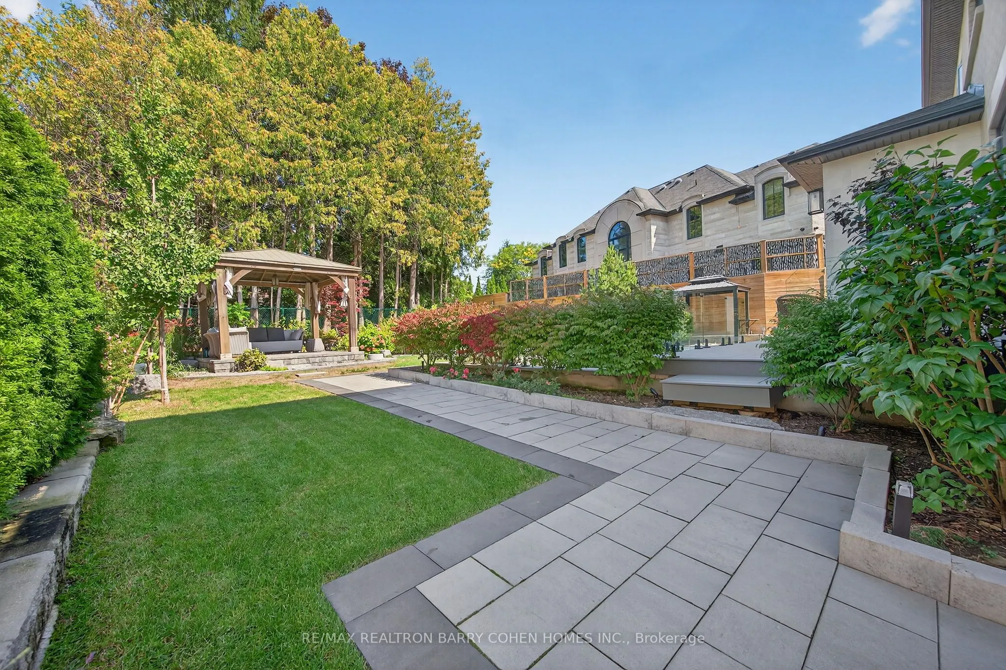18 Suncrest Drive
