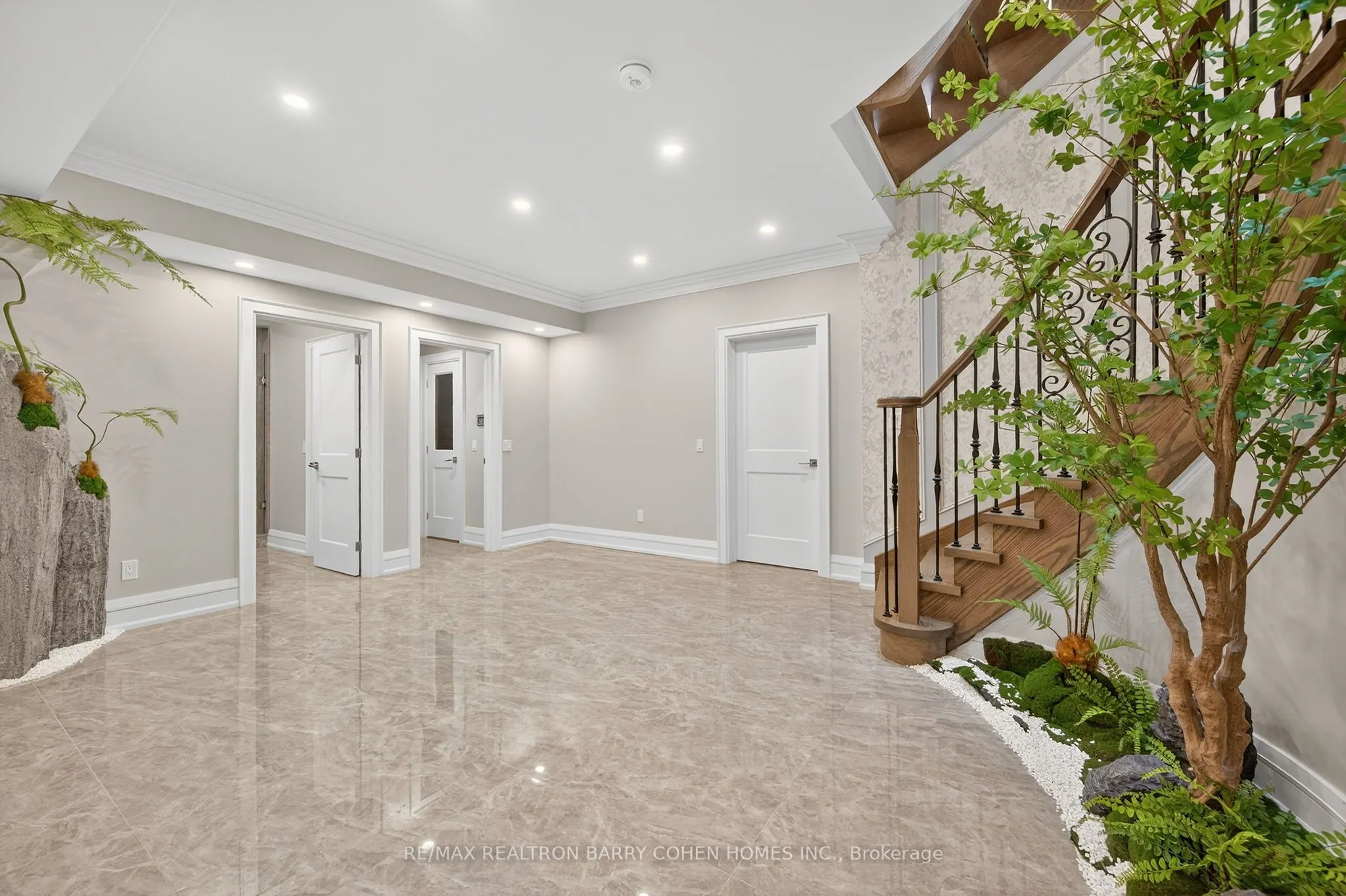 18 Suncrest Drive