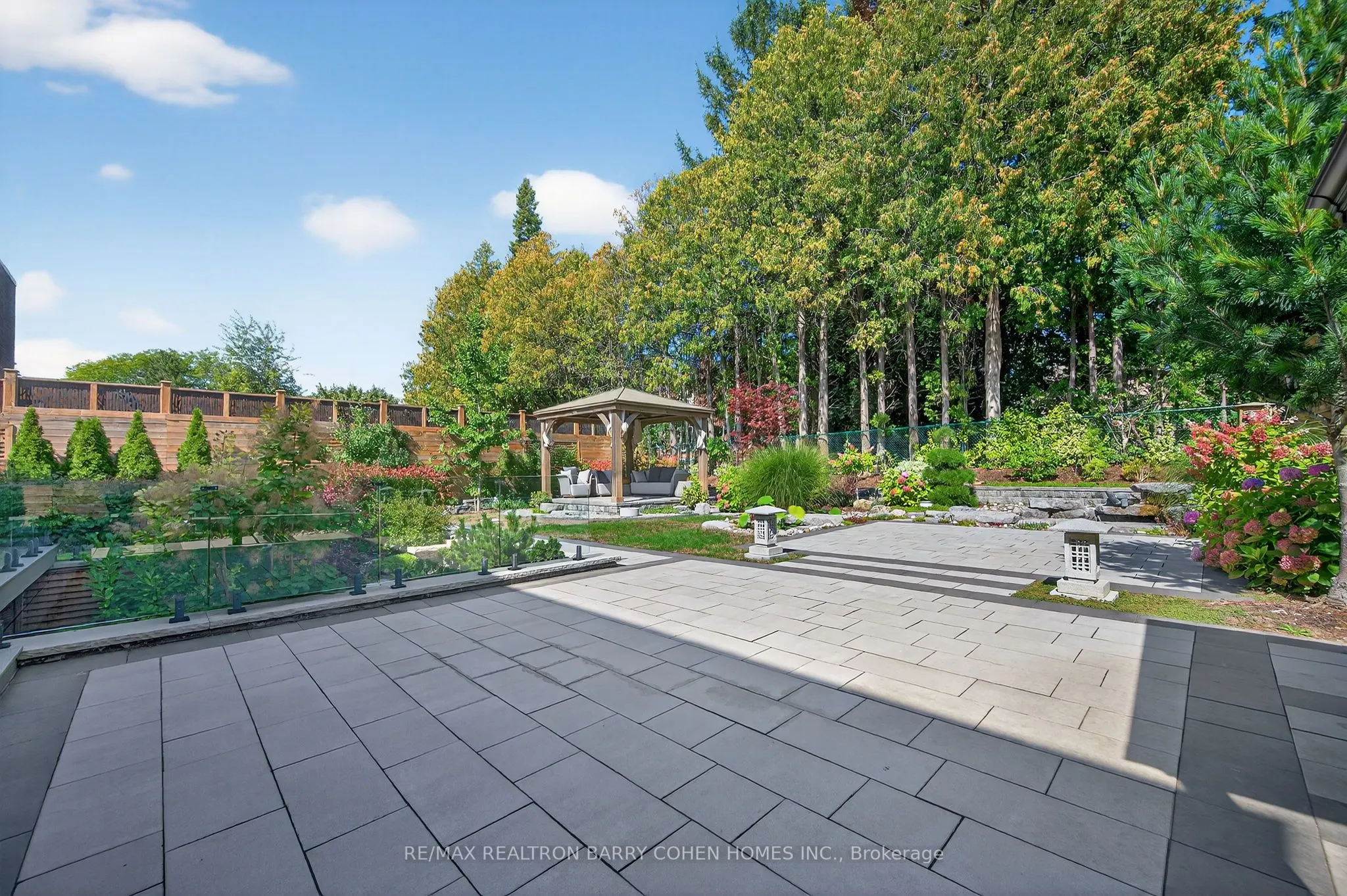 18 Suncrest Drive