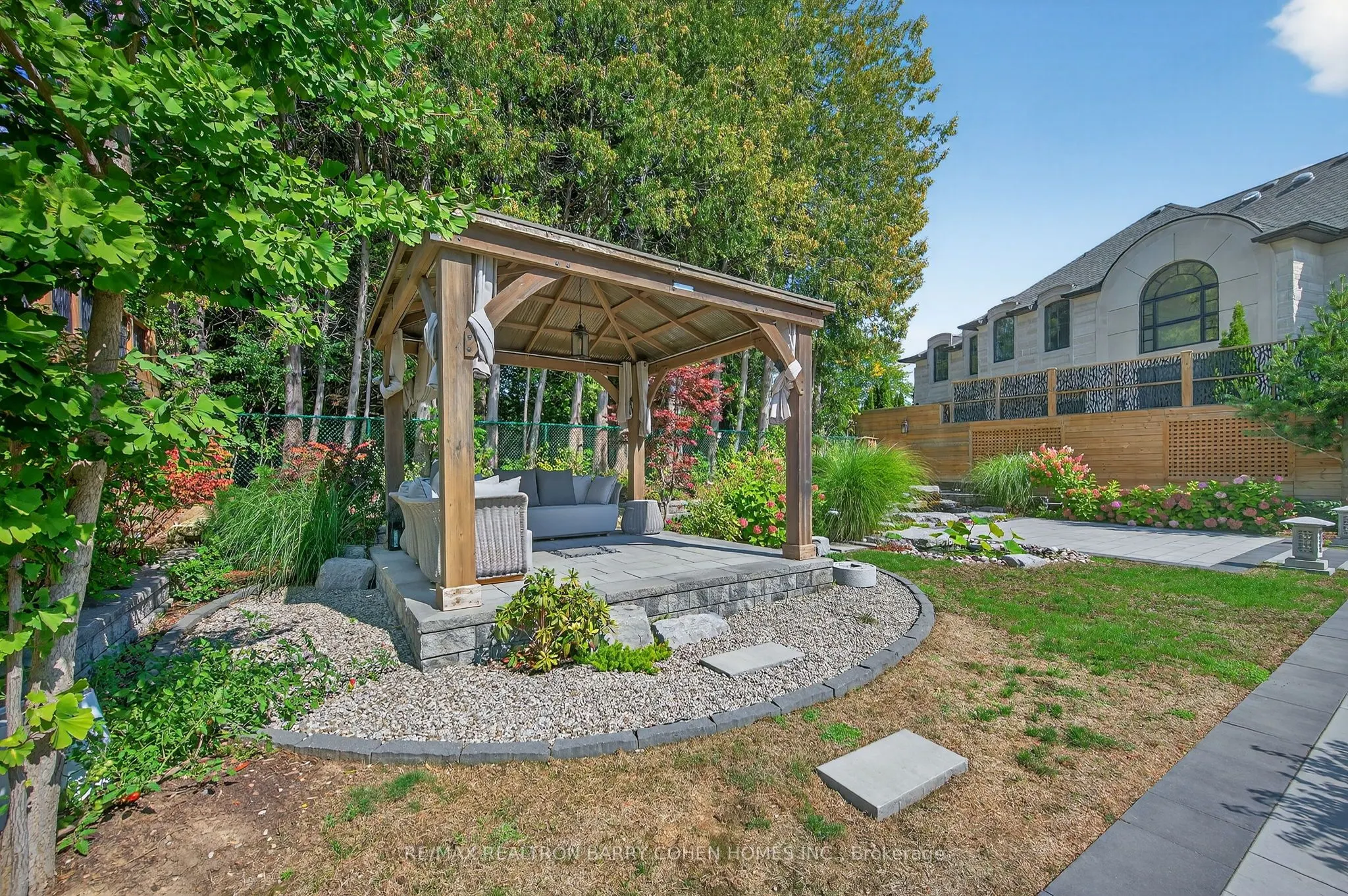 18 Suncrest Drive