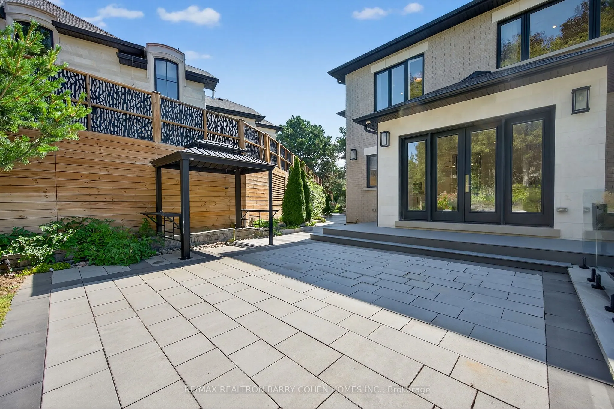 18 Suncrest Drive