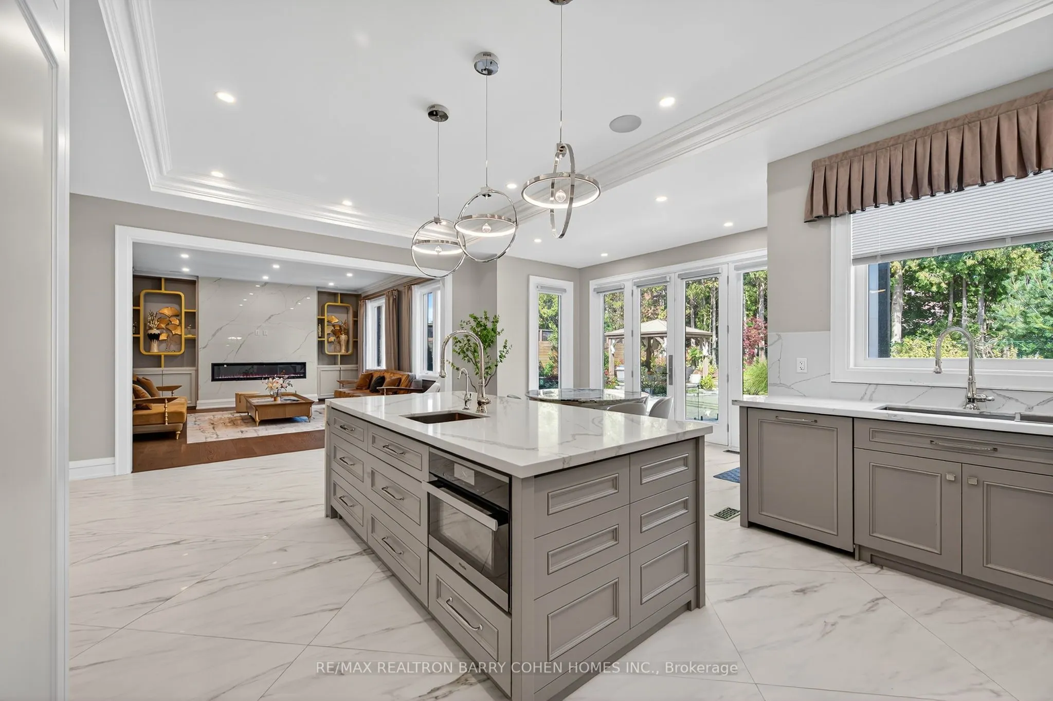 18 Suncrest Drive