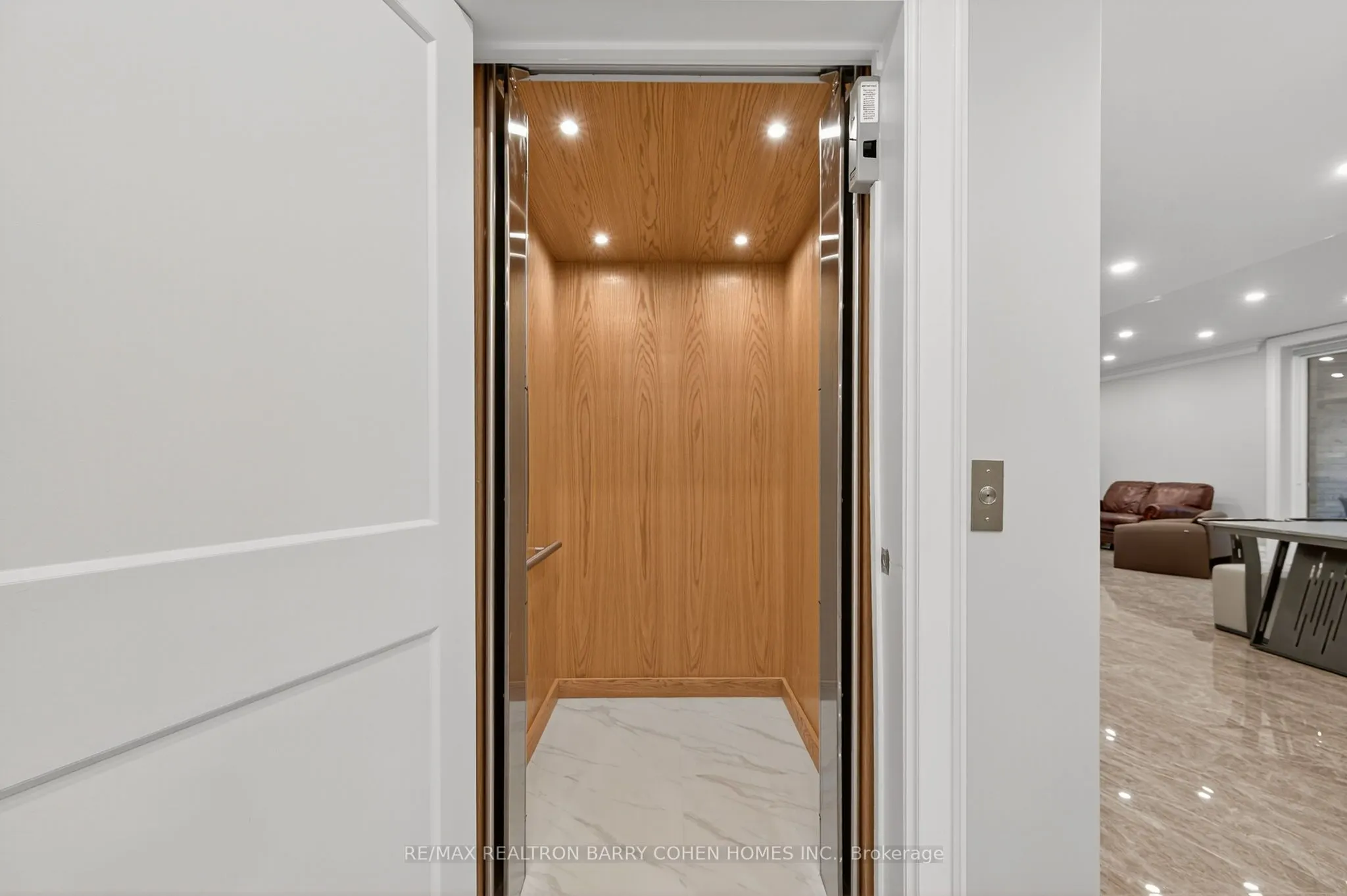 18 Suncrest Drive