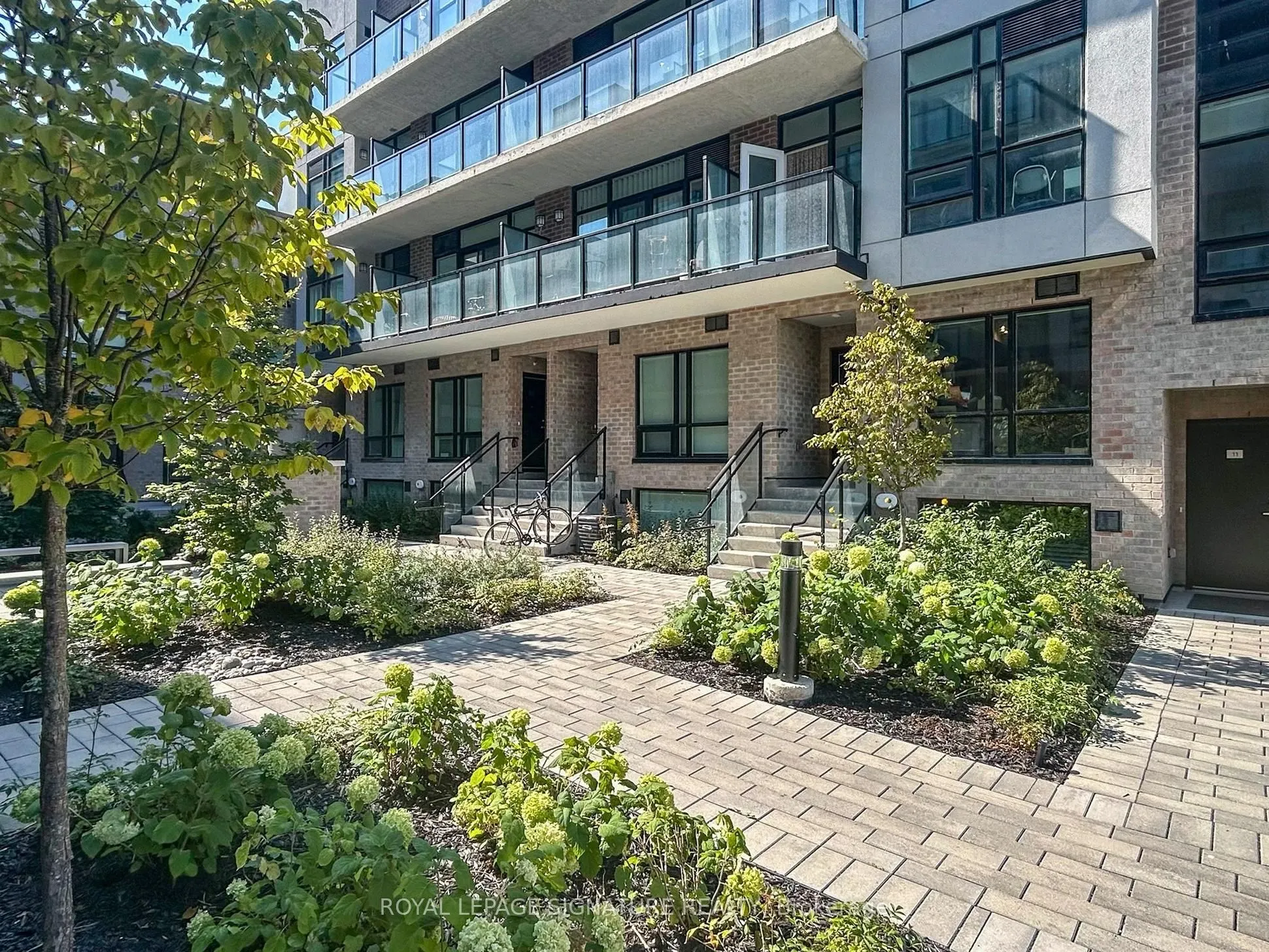 851 Sheppard Avenue W, #15